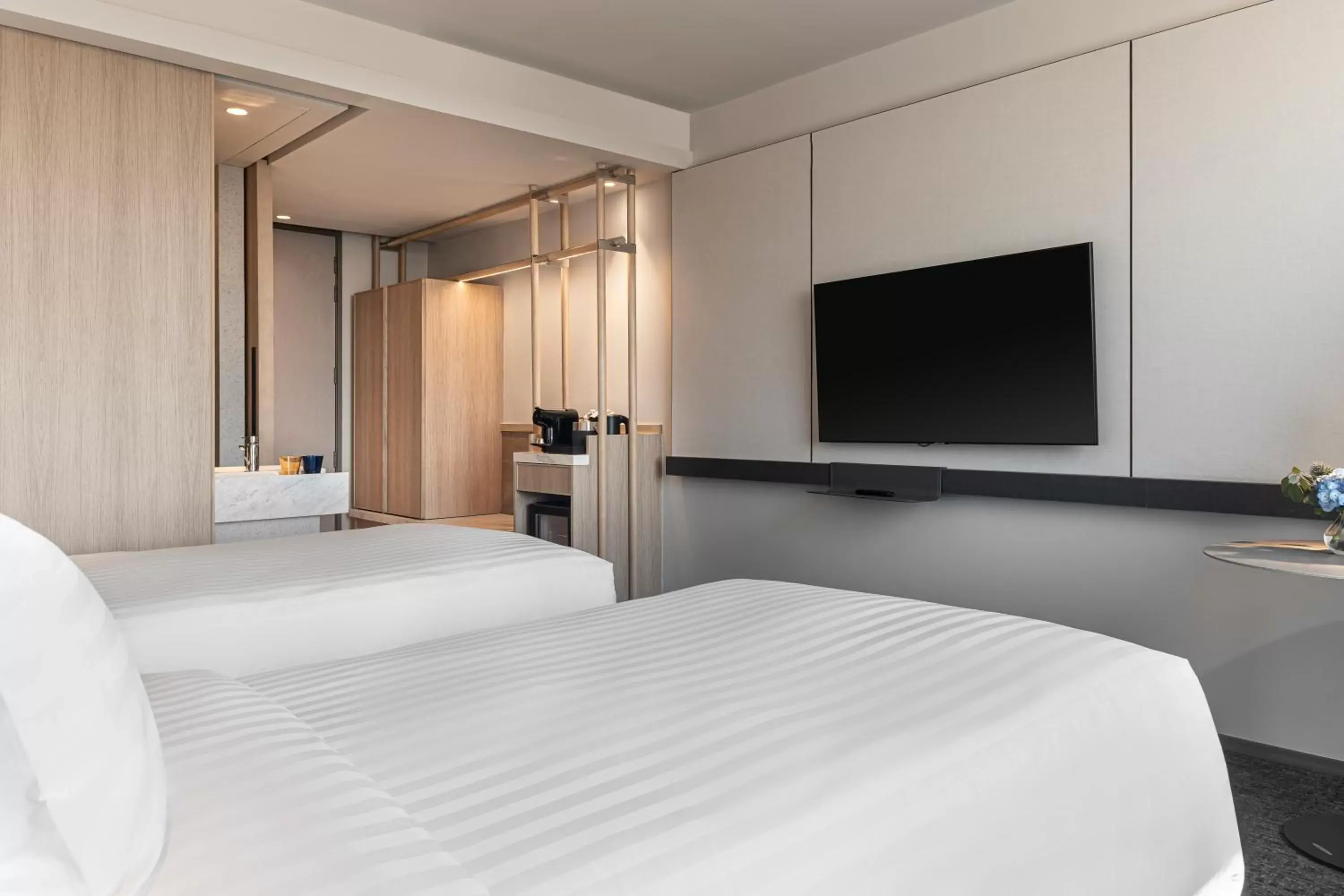 Communal lounge/ TV room, Bed in Novotel Bangkok Future Park Rangsit