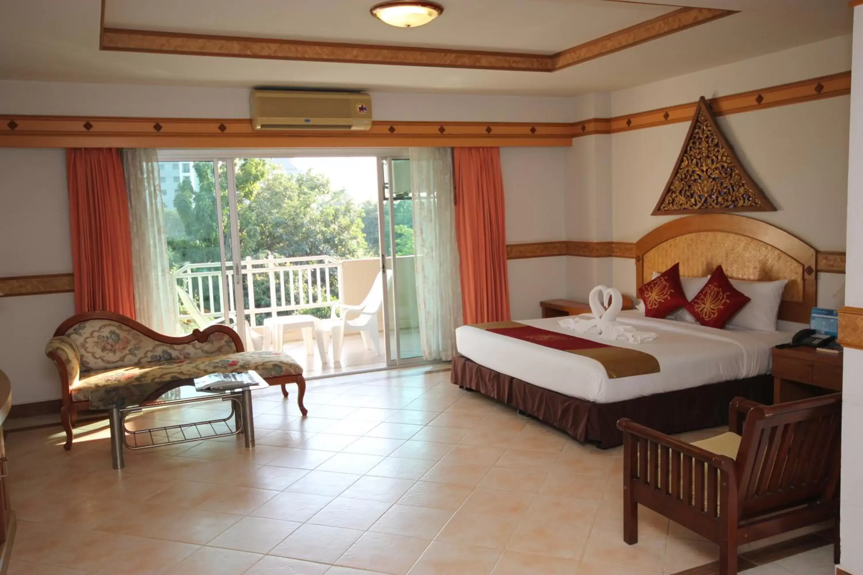 Diana Garden Resort - SHA Extra Plus