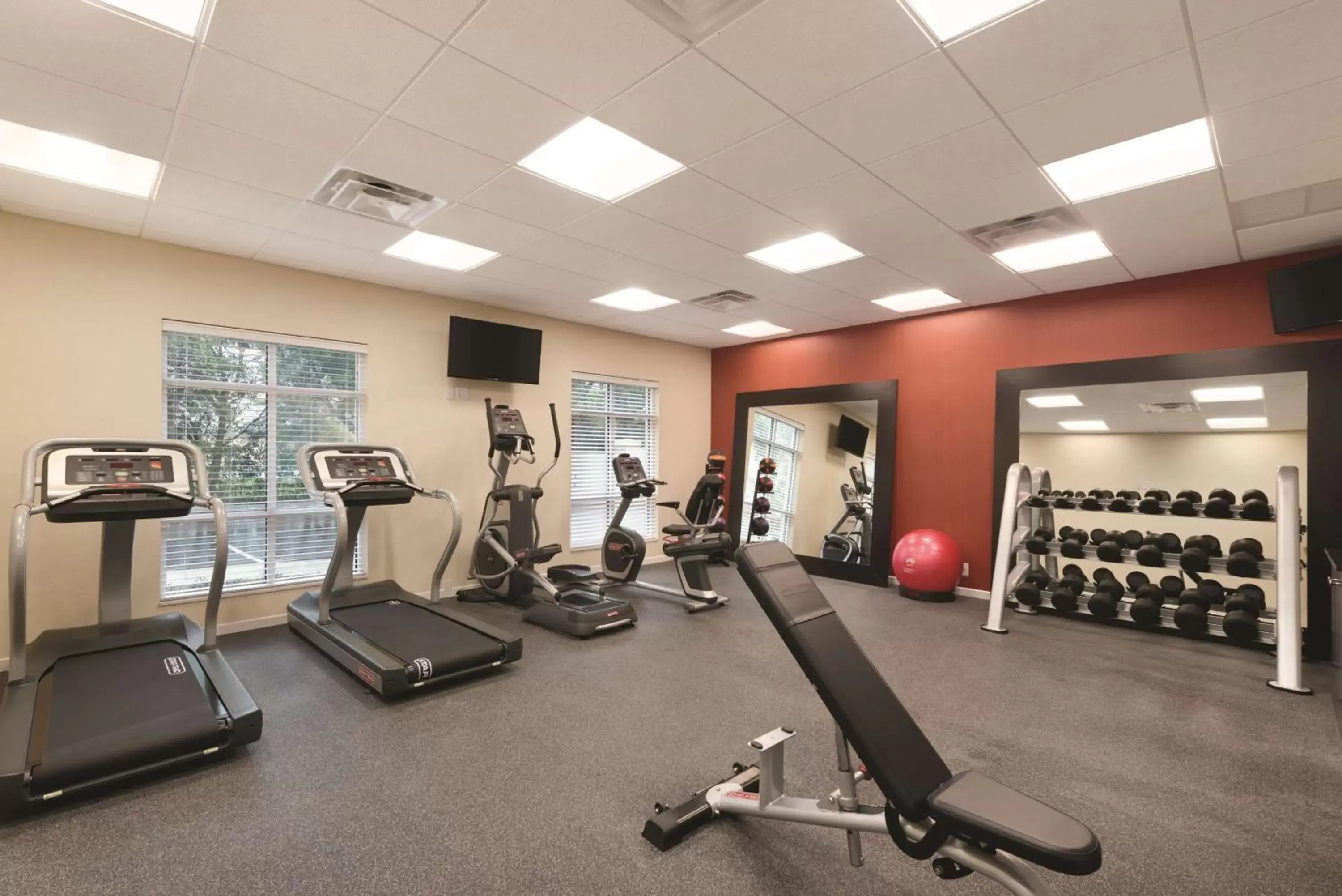 Fitness centre/facilities, Fitness Center/Facilities in Hampton Inn & Suites - DeLand