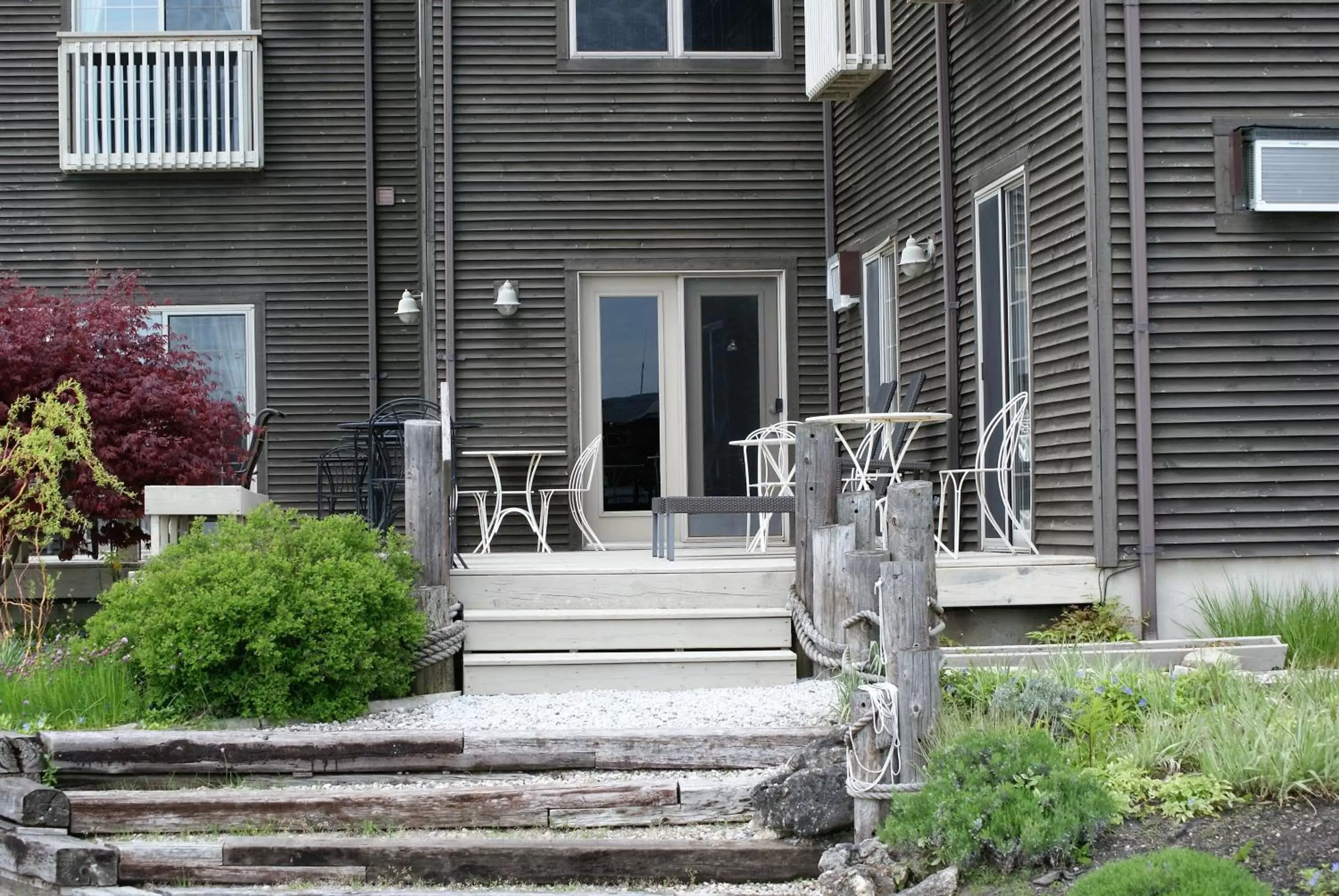 Property building in Inn on the Harbour and Telegraph House