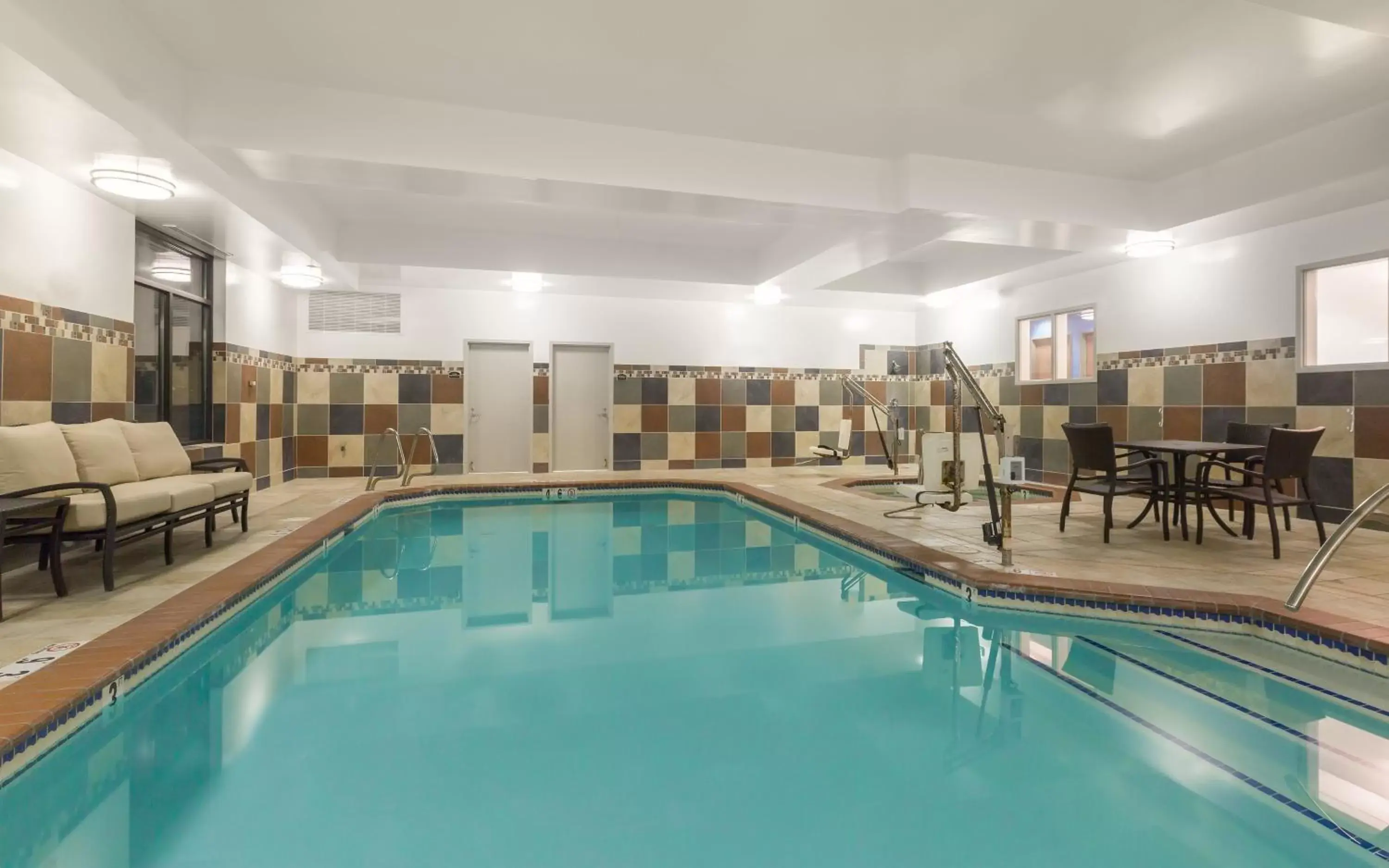 Swimming Pool in Holiday Inn Express Hotel & Suites Eugene Downtown - University, an IHG Hotel