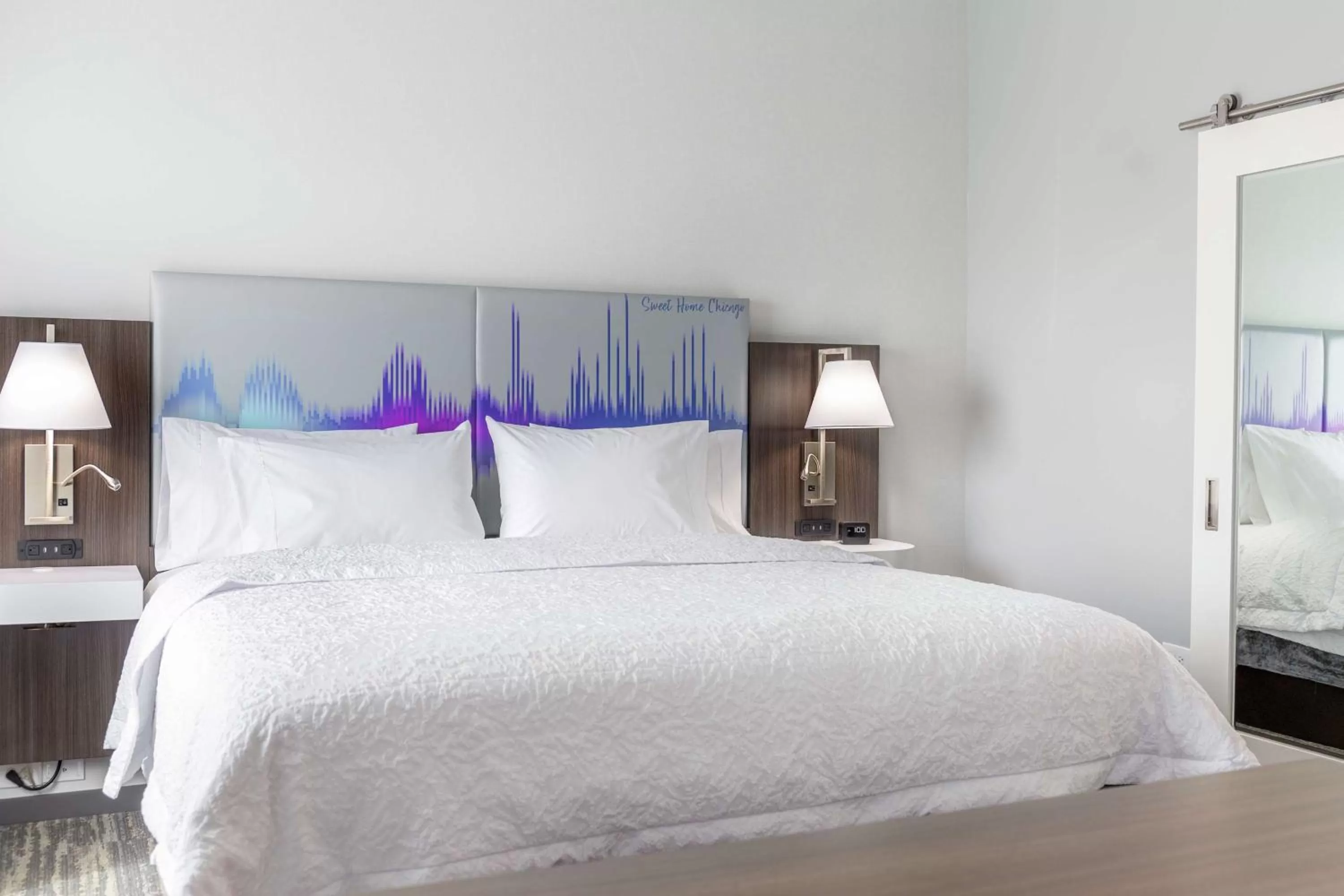 Bed in Hampton Inn & Suites Bridgeview Chicago, Il