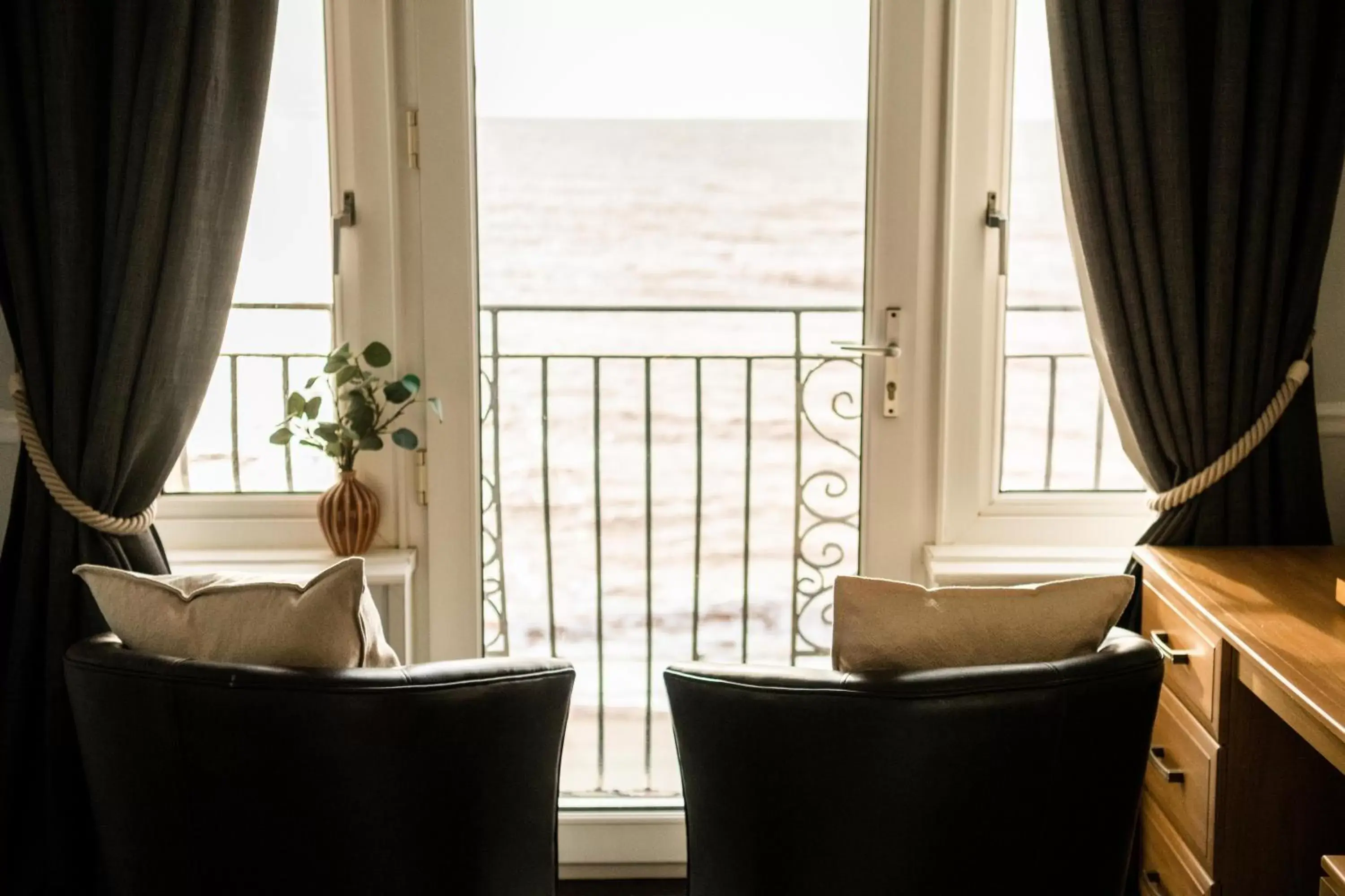 Sea view, Seating Area in The Elizabeth