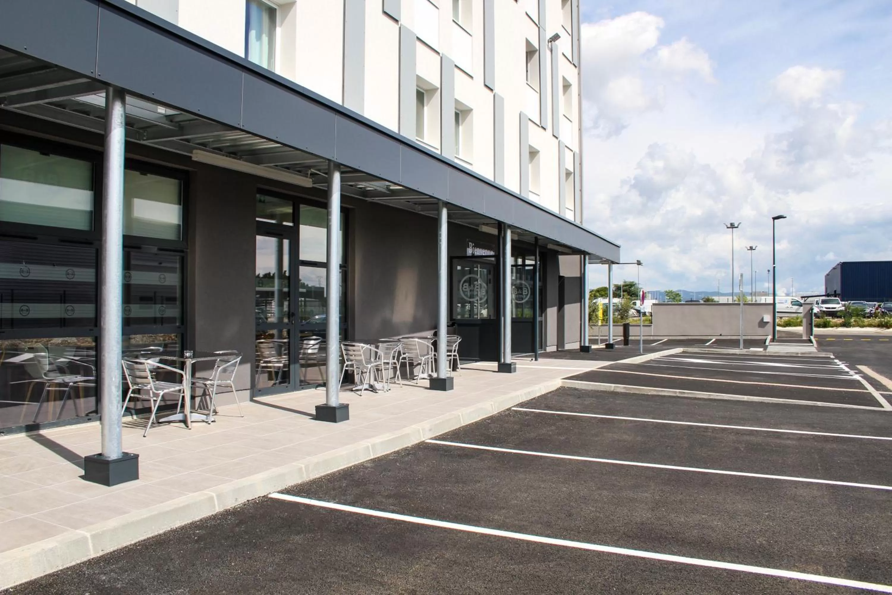 Area and facilities in B&B HOTEL Montélimar Sud