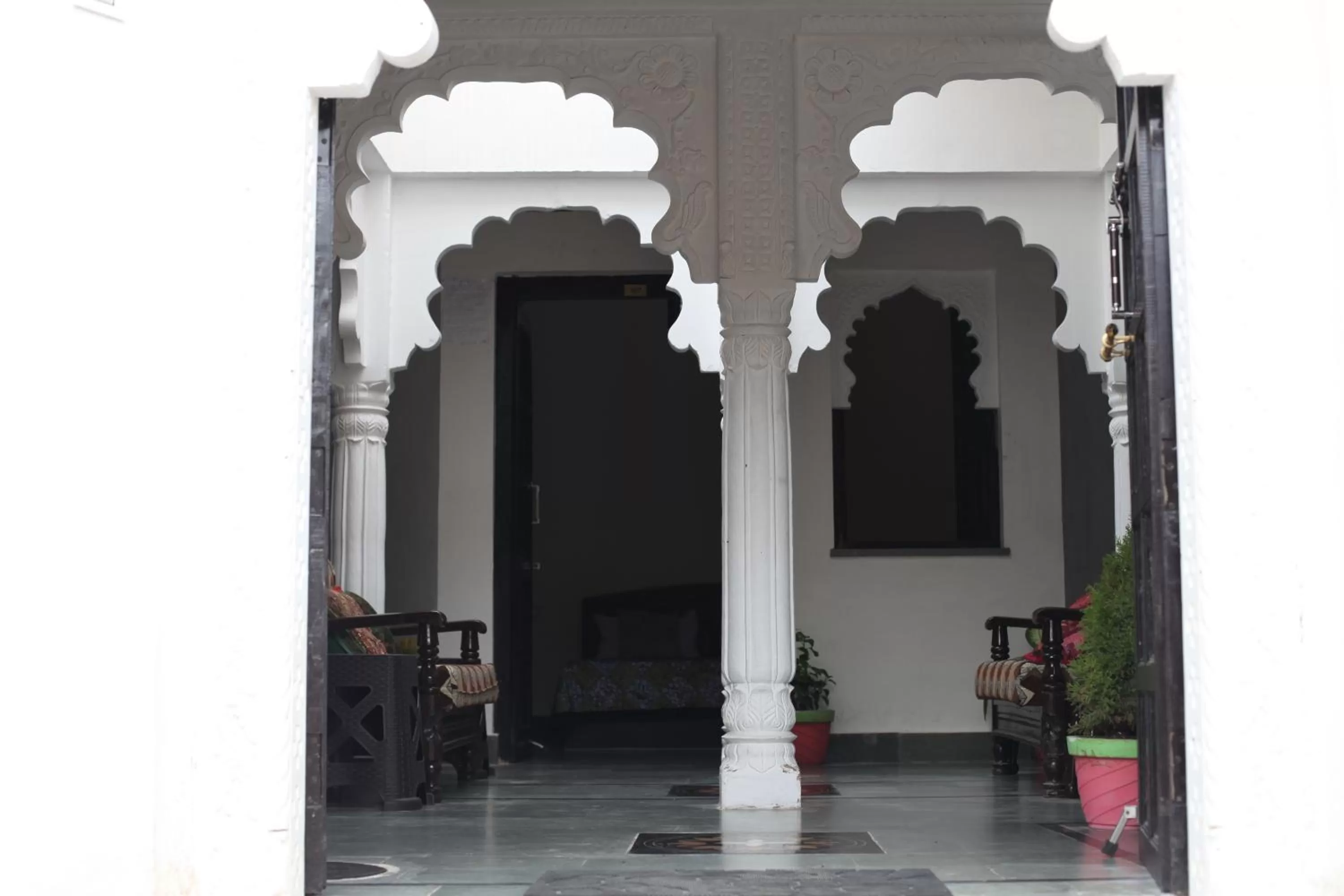 Facade/entrance, Patio/Outdoor Area in Hotel Bundi House