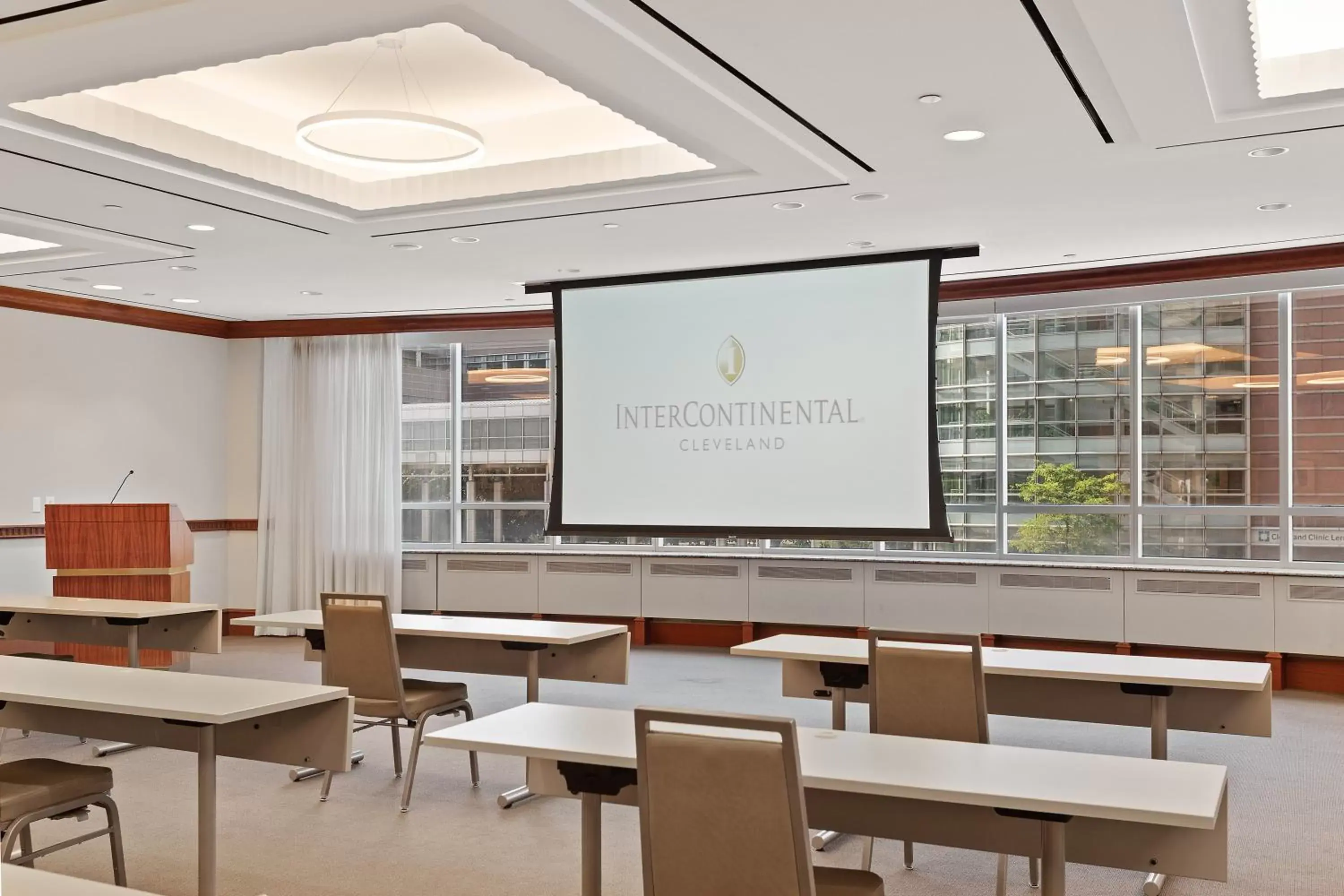 Meeting/conference room in InterContinental Cleveland, an IHG Hotel