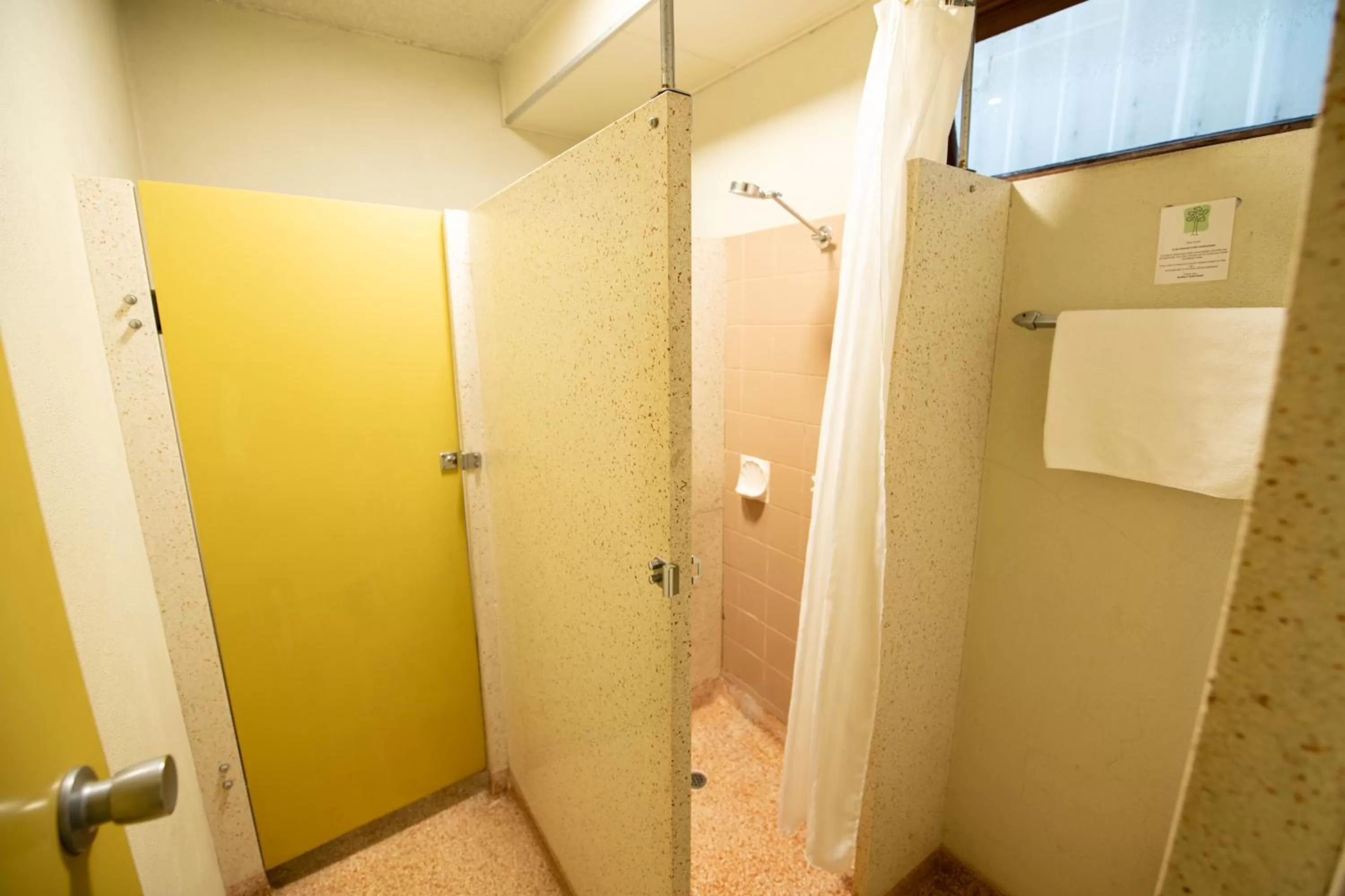 Shower in Bentley's Hotel