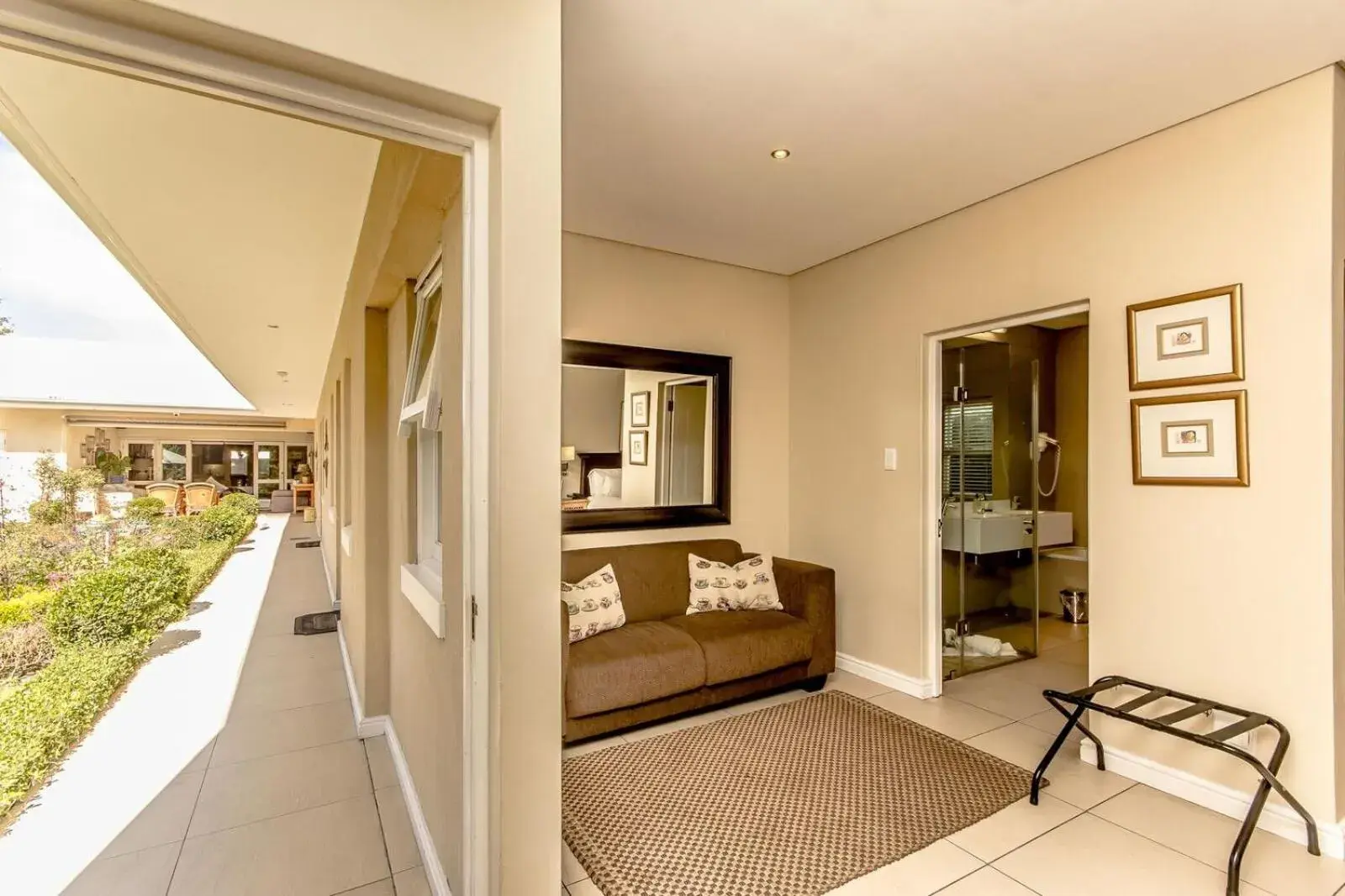 Guests, Seating Area in Lemoenkloof Guesthouse