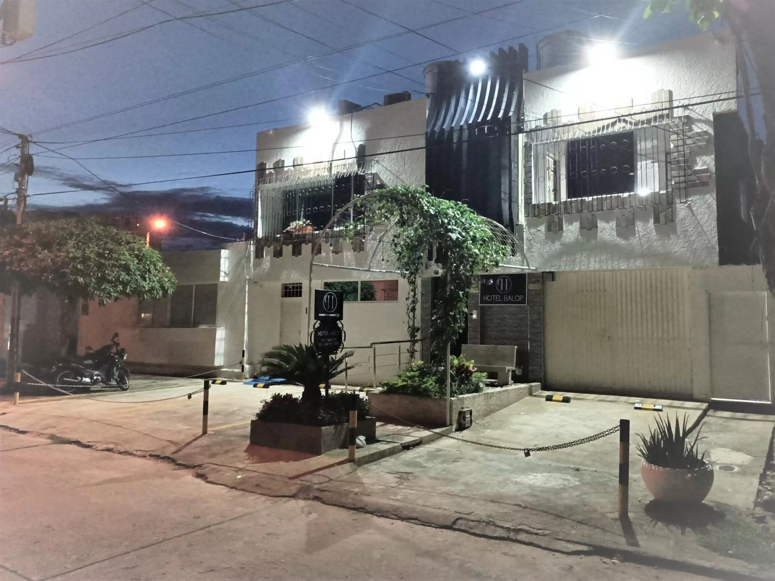 Property Building in Hotel Balop