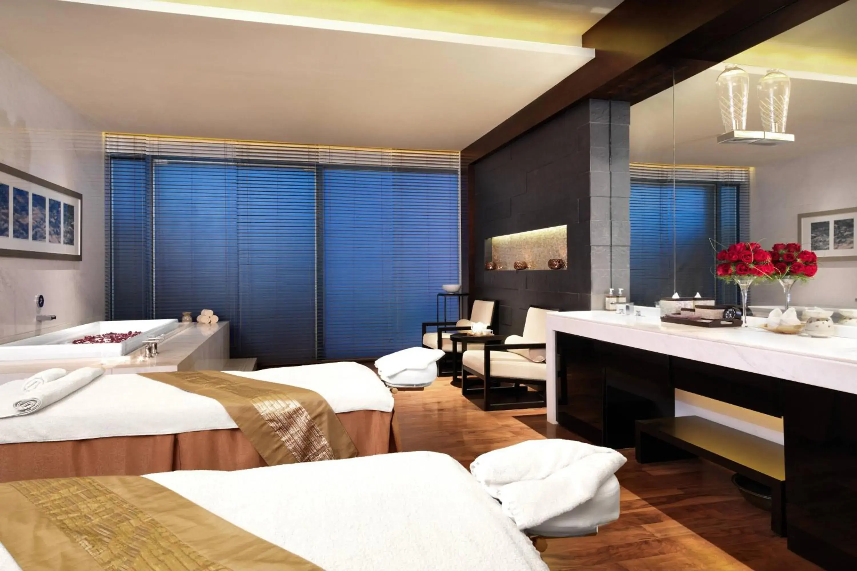 Spa and wellness centre/facilities, Bathroom in Four Points by Sheraton Guangzhou, Dongpu