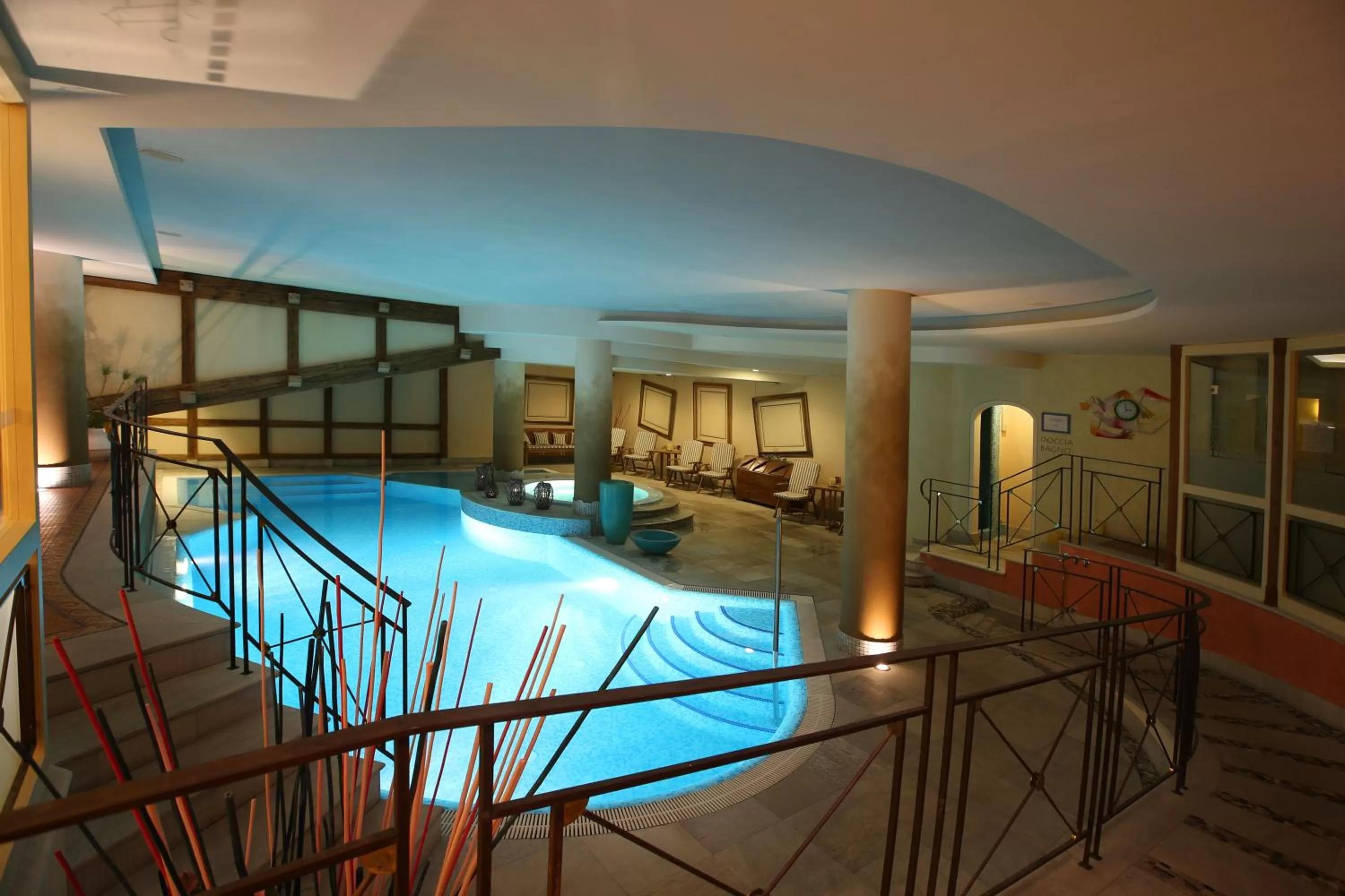 Swimming pool in Alpen Suite Hotel