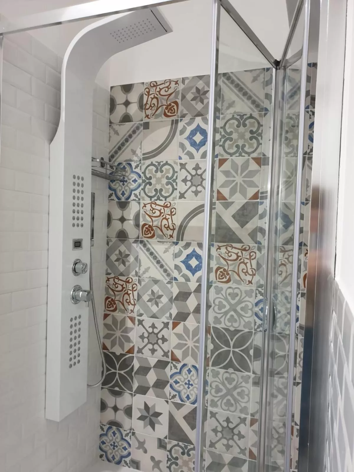 Shower in B&B Matteo Bonello