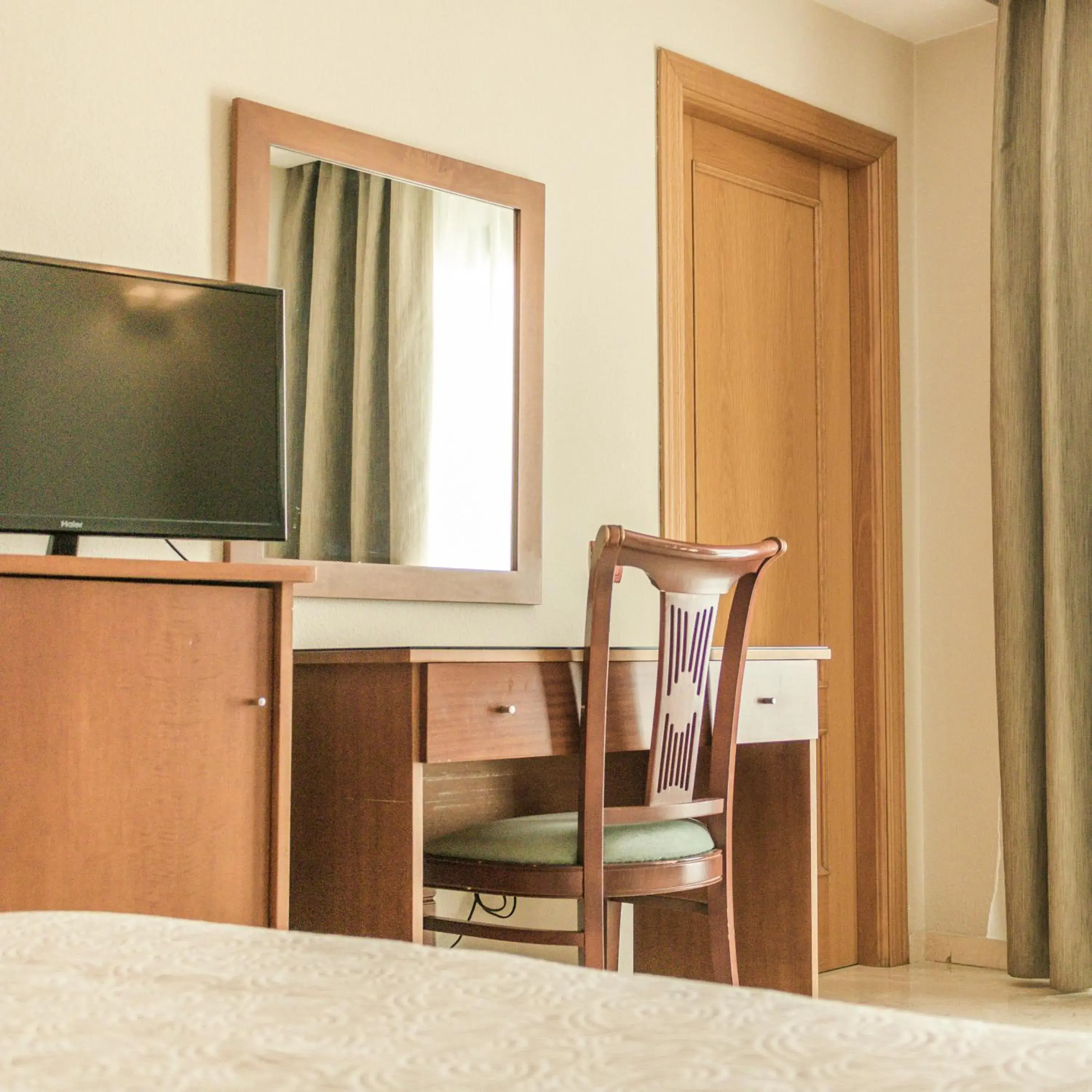 TV/Entertainment Center in Hotel Torremar