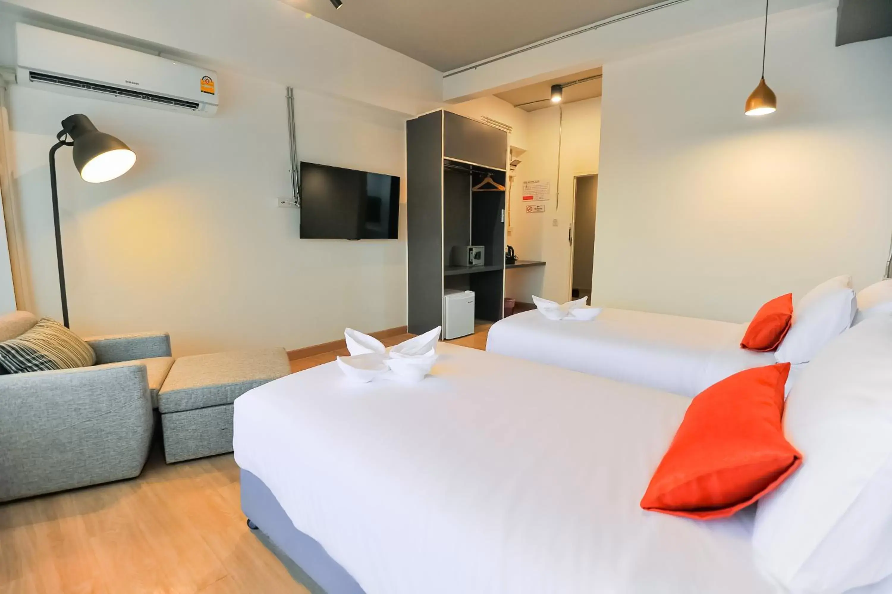 Bed in 7 Days Premium Hotel Pattaya