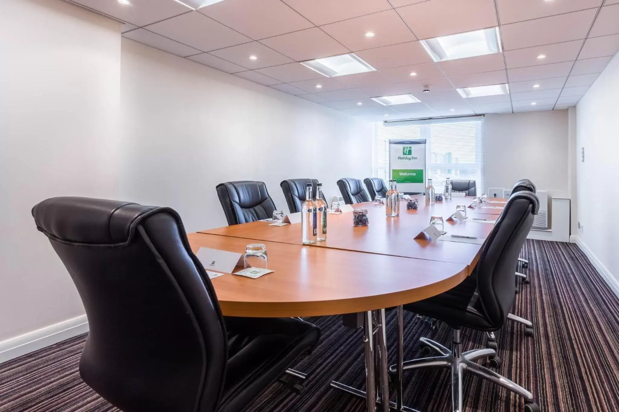 Meeting/conference room in Holiday Inn Newcastle Gosforth Park, an IHG Hotel