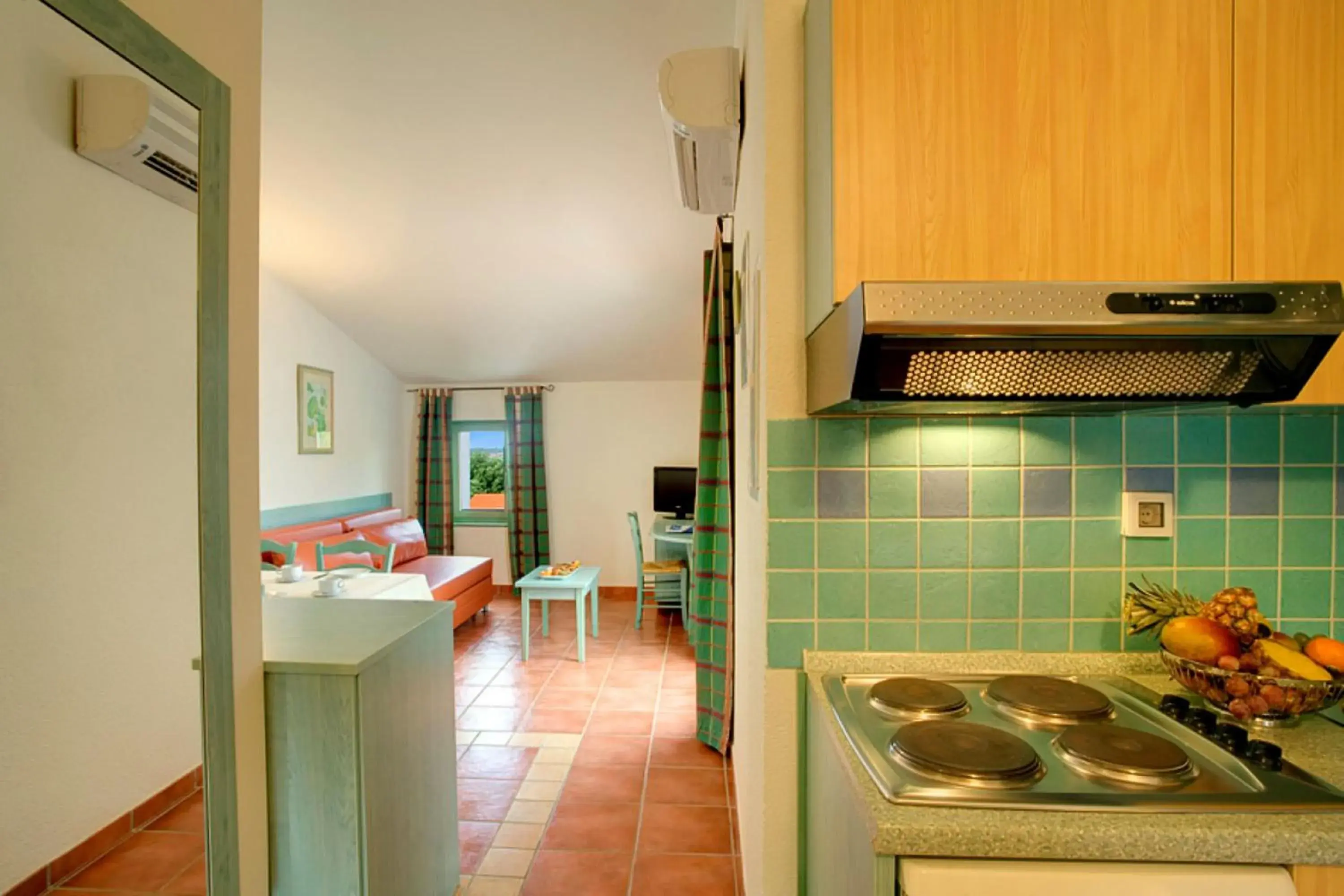 Living room, Kitchen/Kitchenette in Valamar Tamaris Resort