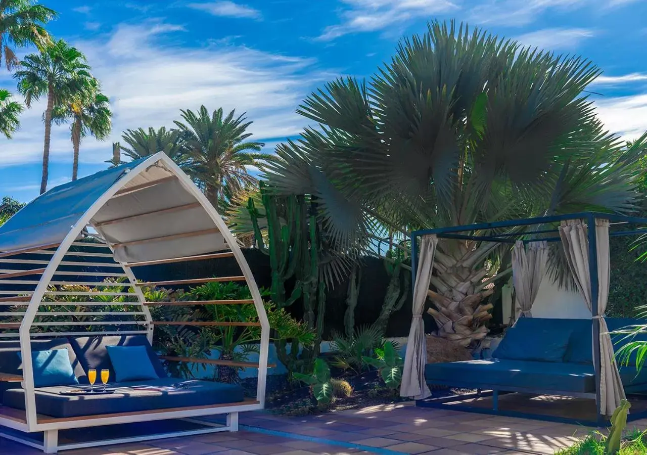 Swimming pool in Axel Beach Maspalomas - Adults Only Swimming pool in Axel Beach Maspalomas - Adults Only