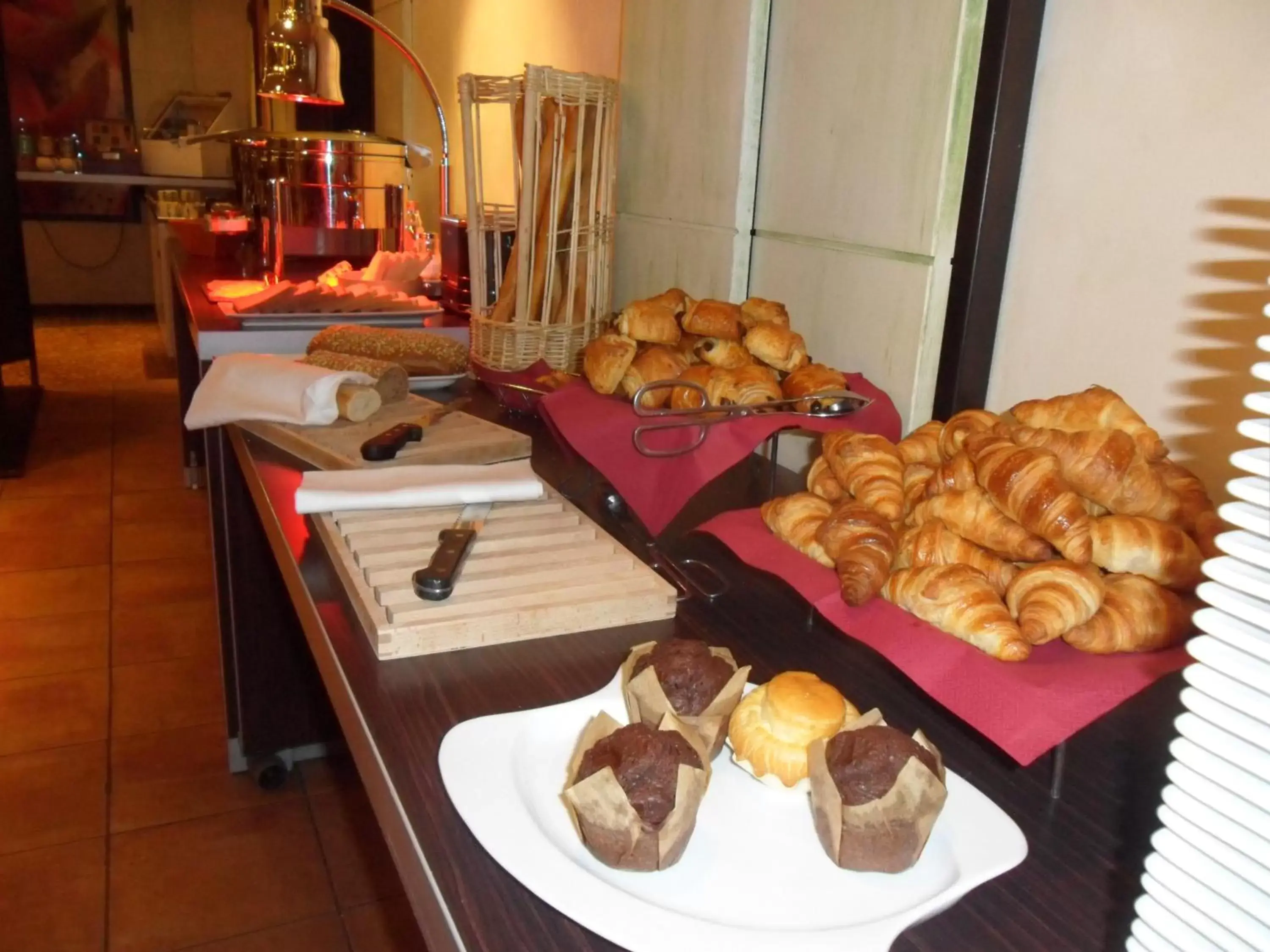 Buffet breakfast, Food in Novotel Amiens Pôle Jules Verne