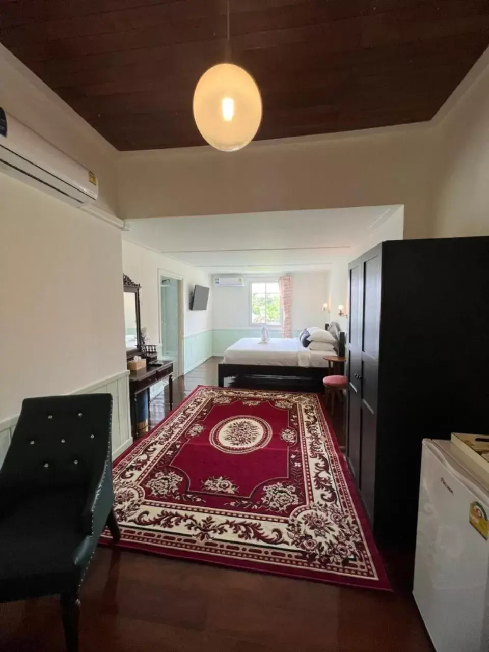 Double Room with Private Bathroom in RoomQuest Rim Praya Dinsor Road Double Room with Private Bathroom in RoomQuest Rim Praya Dinsor Road