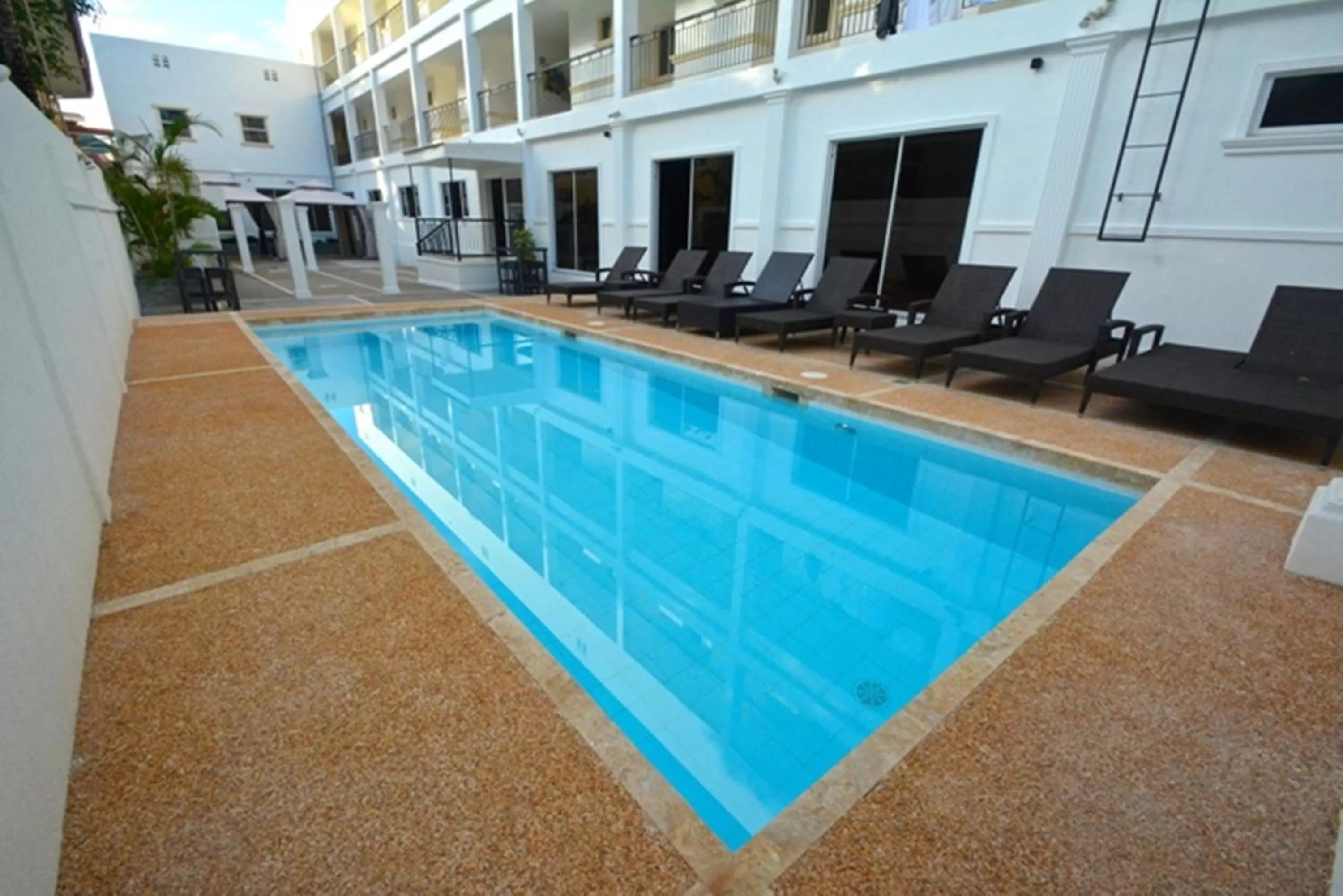 Swimming pool in Panglao Regents Park Resort