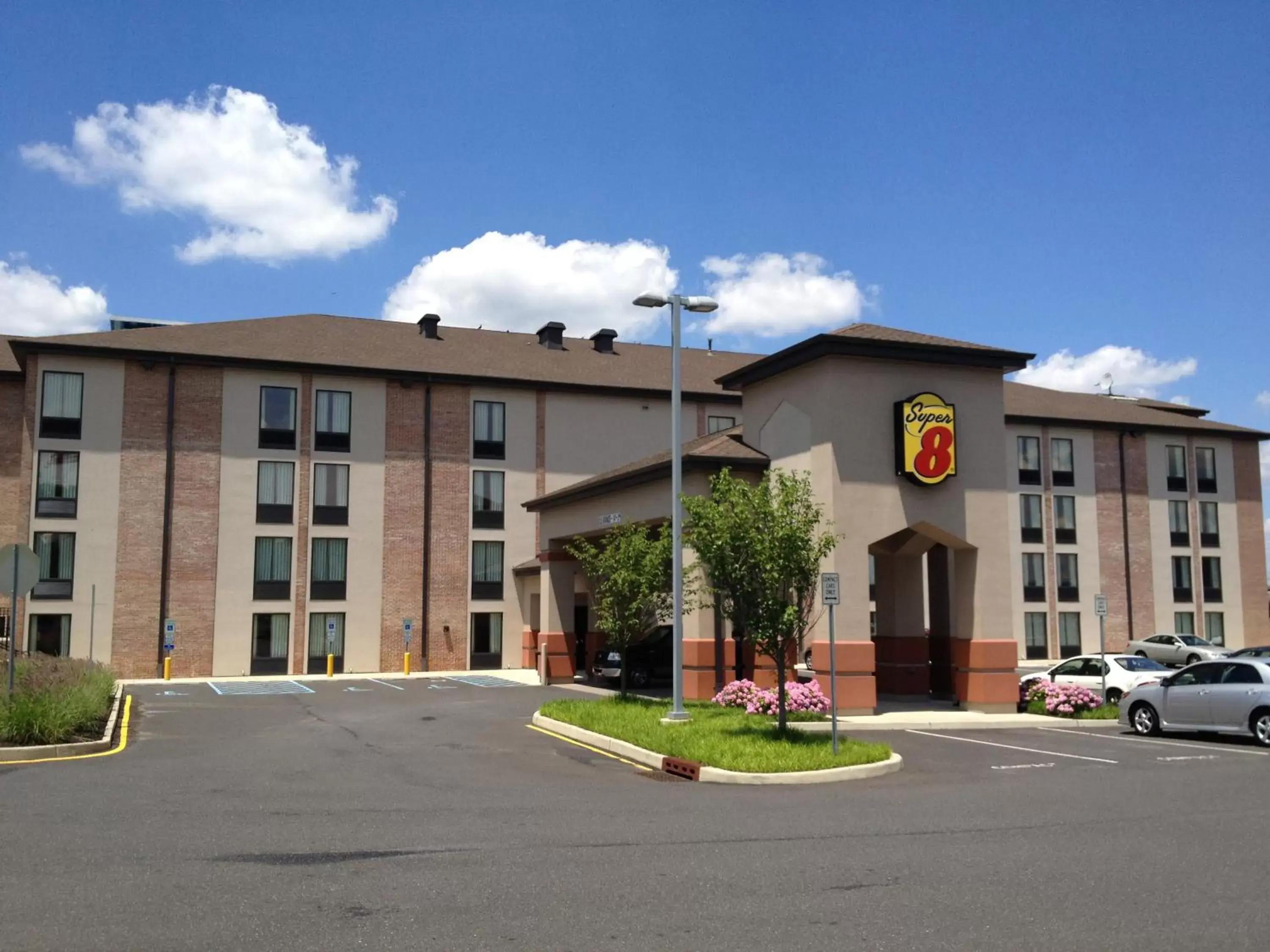 Facade/entrance, Property Building in Super 8 by Wyndham Mount Laurel