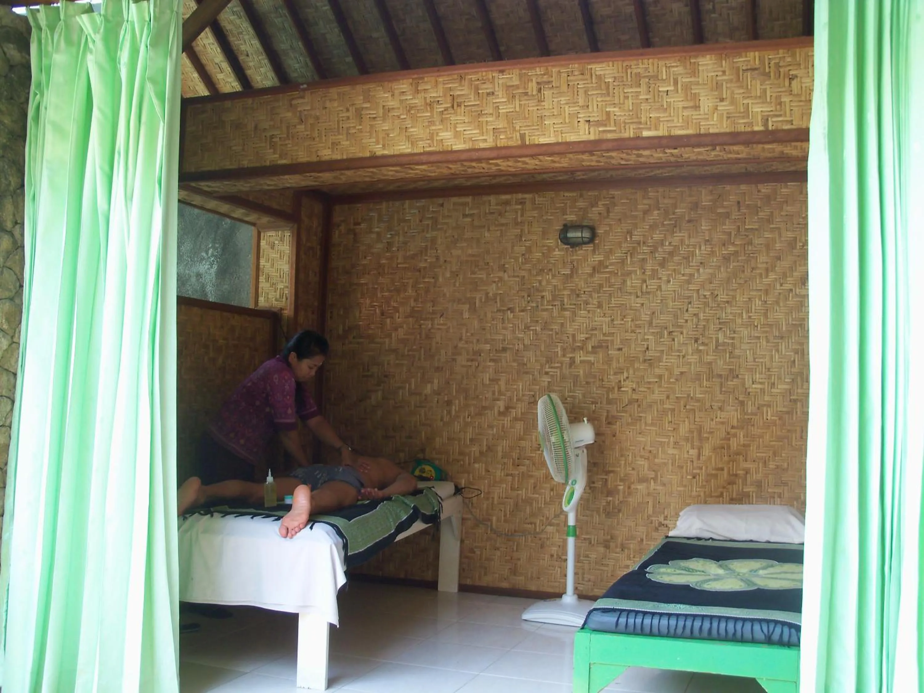 Spa and wellness centre/facilities, Bed in La Walon Hotel