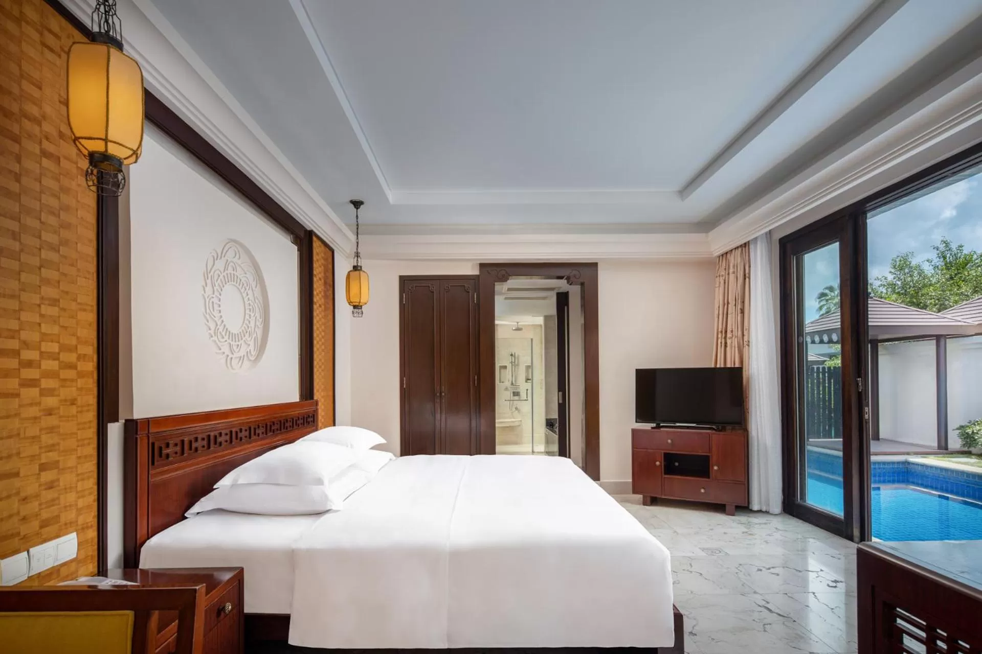 Photo of the whole room, Bed in Pullman Sanya Yalong Bay Villas & Resort