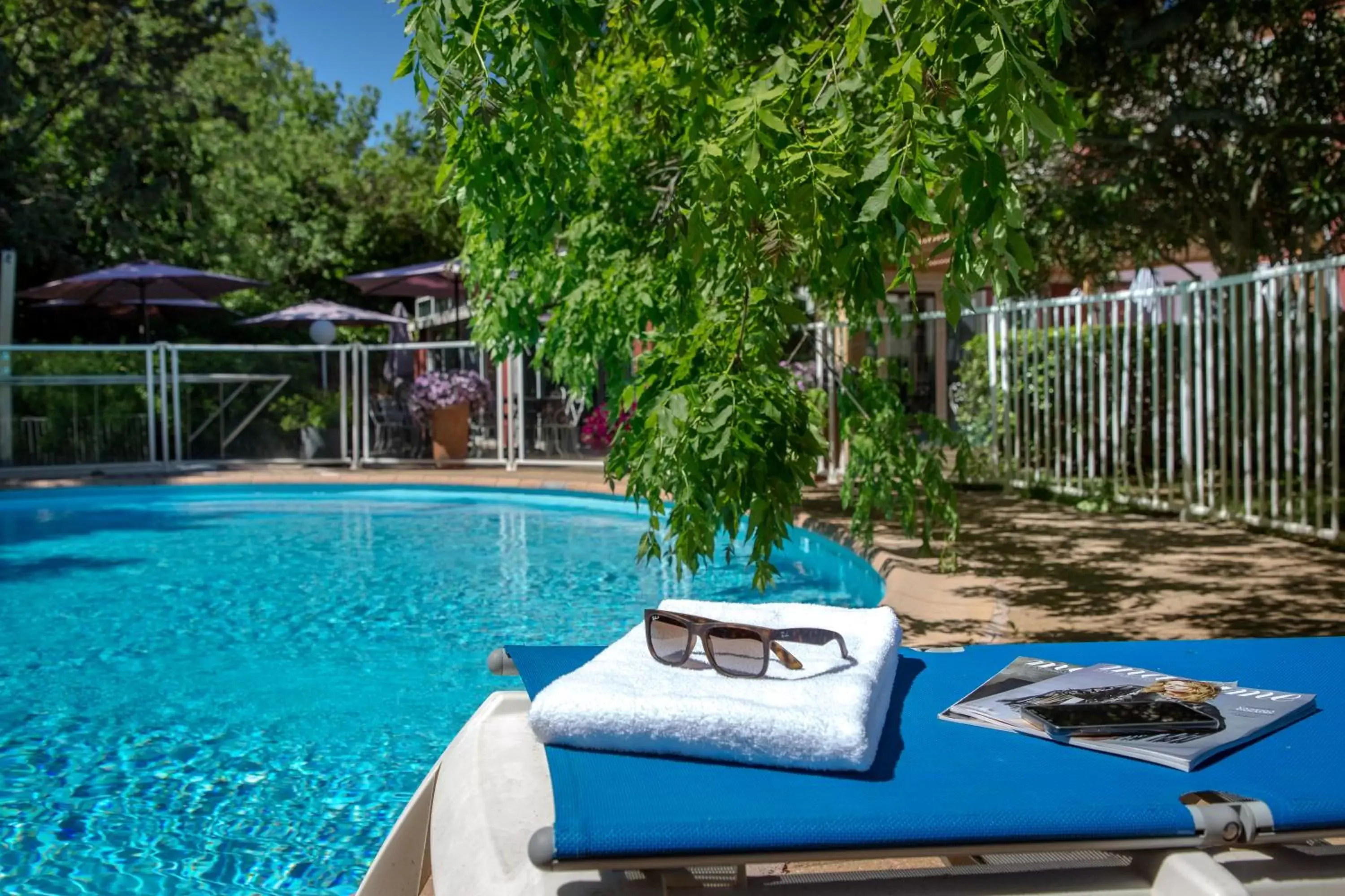 Swimming Pool in ibis Brignoles Provence Verte