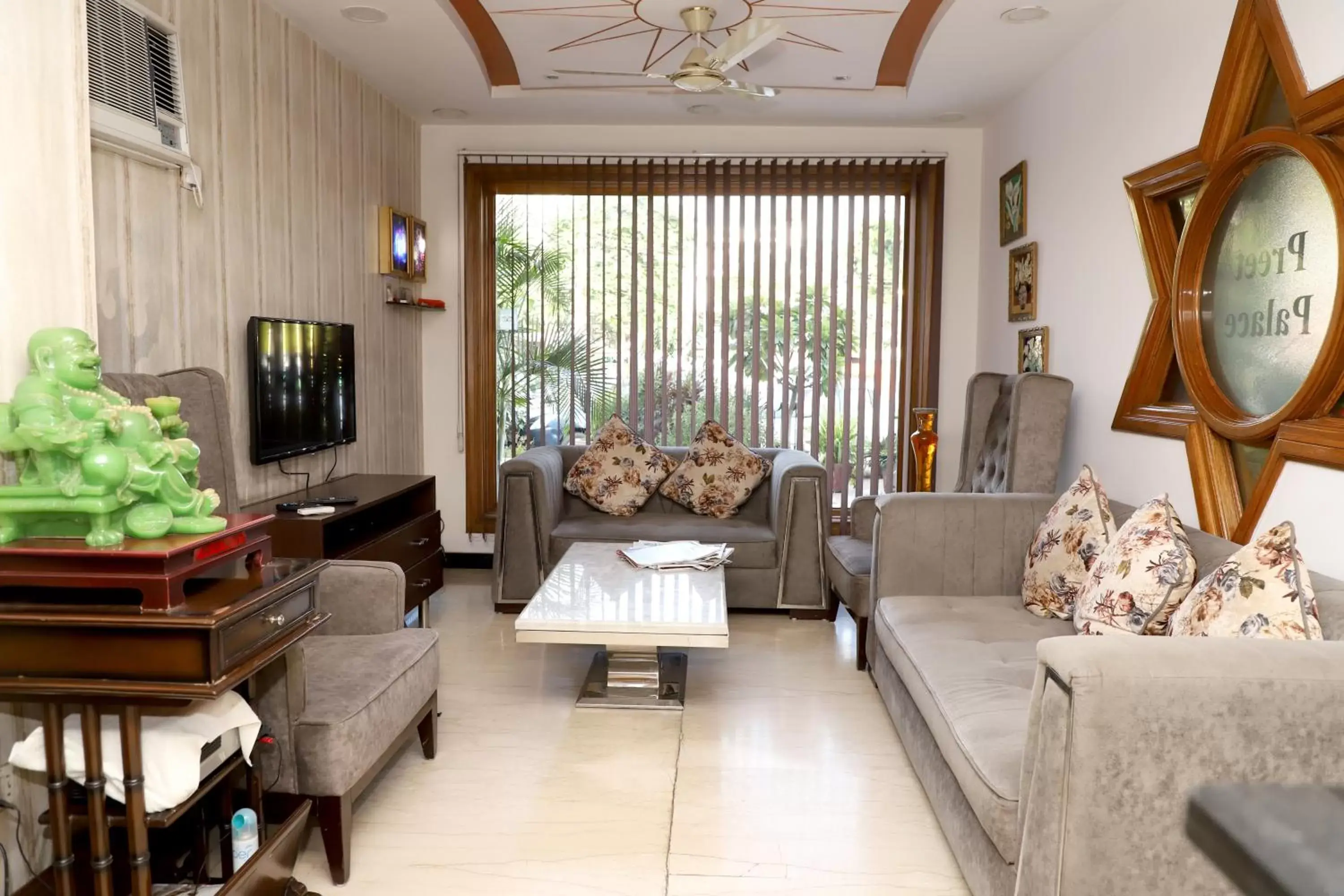 Executive Triple Room in Hotel Preet Palace -5 Mints Walk From Nizamuddin Railway Station Executive Triple Room in Hotel Preet Palace -5 Mints Walk From Nizamuddin Railway Station