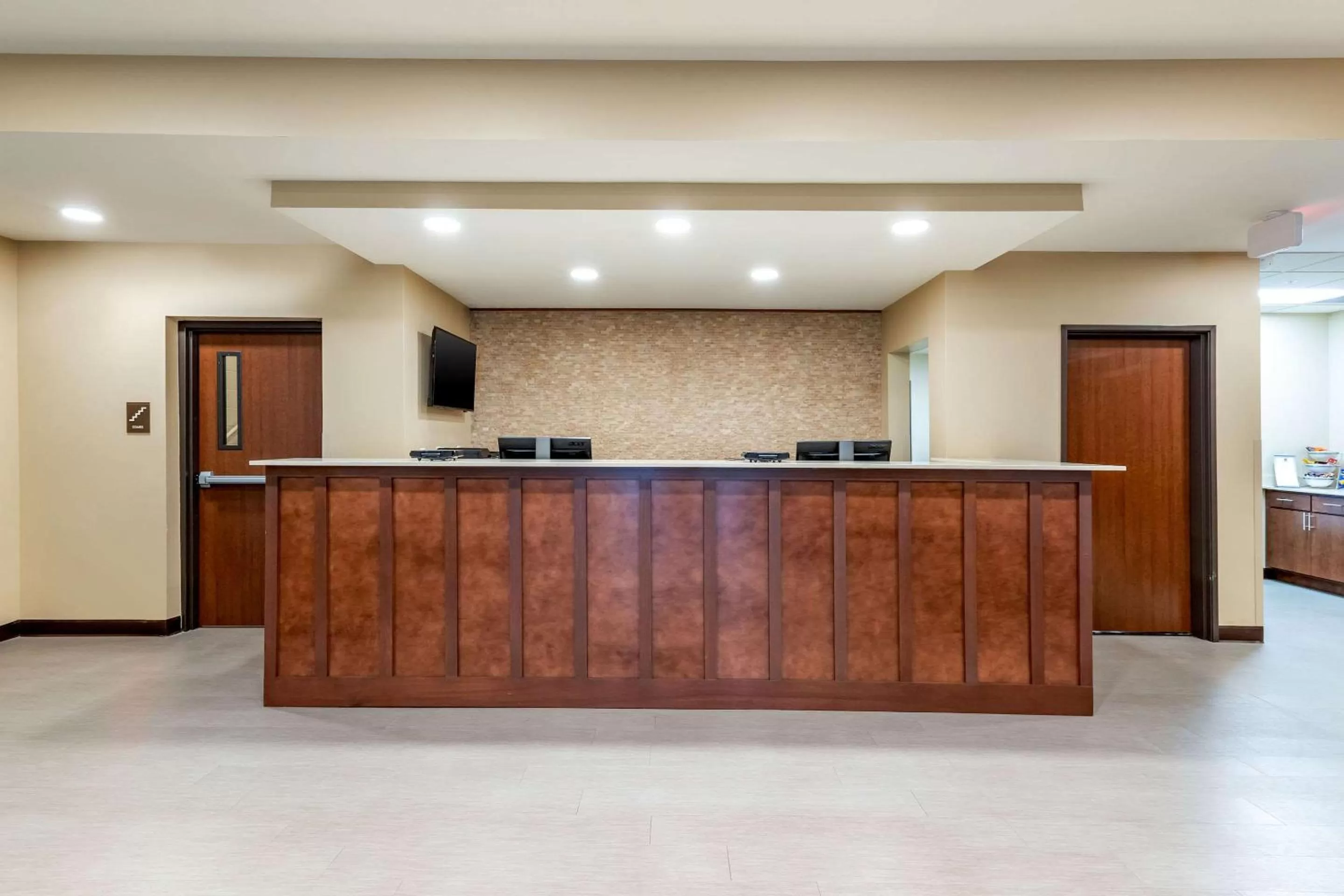 Lobby or reception in Comfort Inn & Suites West Des Moines