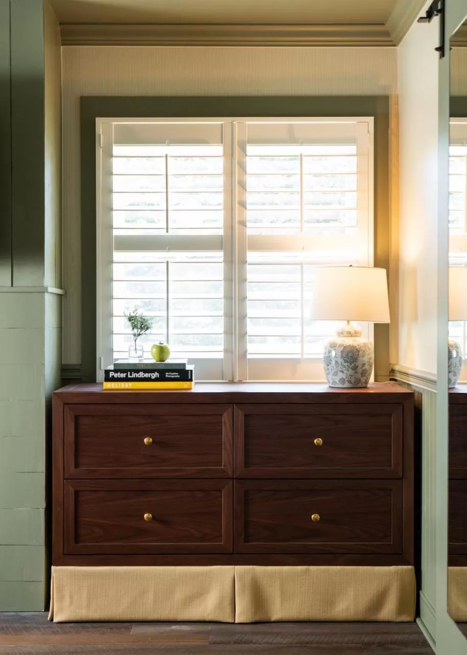 hair dresser in Le Petit Pali at 8th Ave