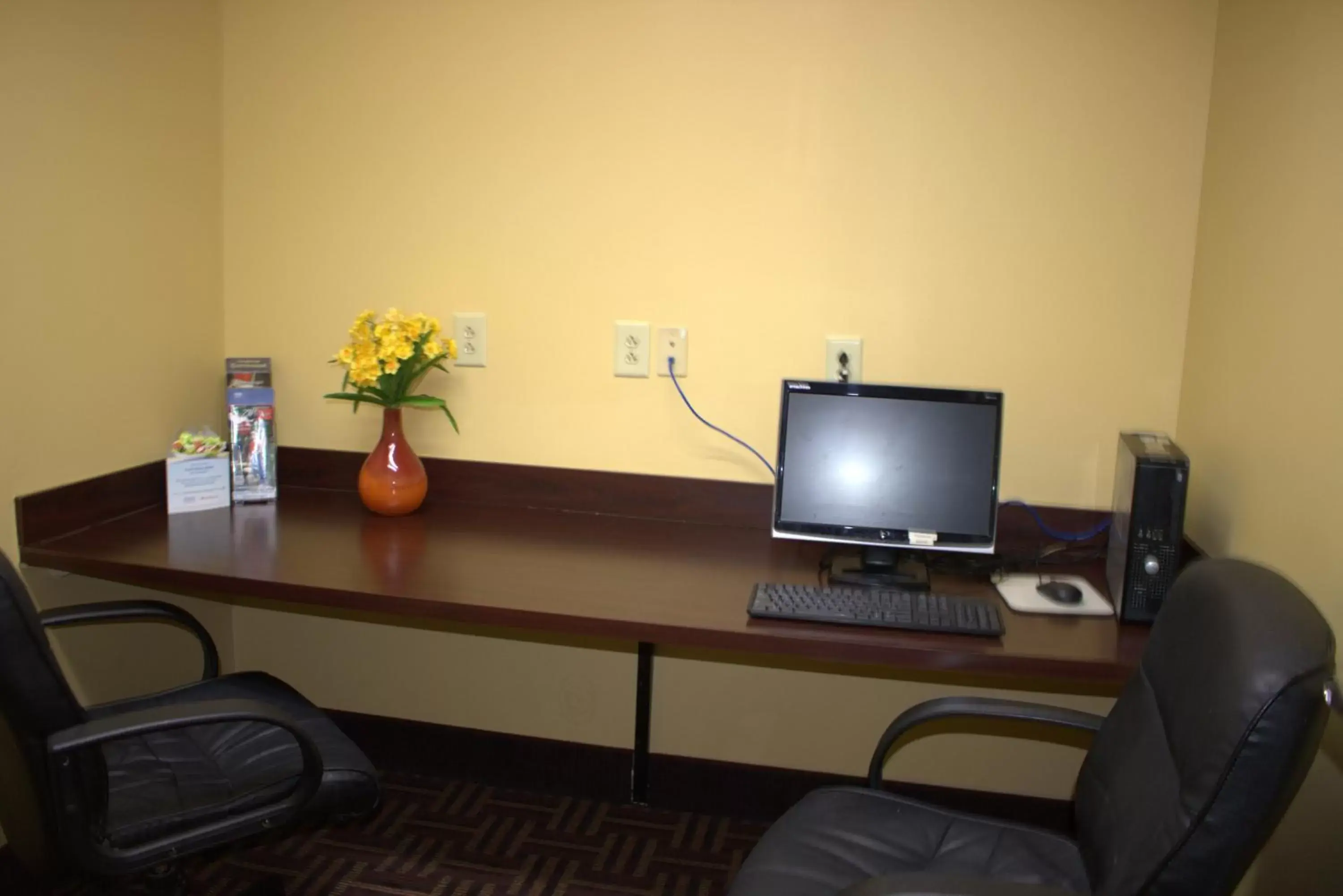 Business facilities in Super 8 by Wyndham Rainsville