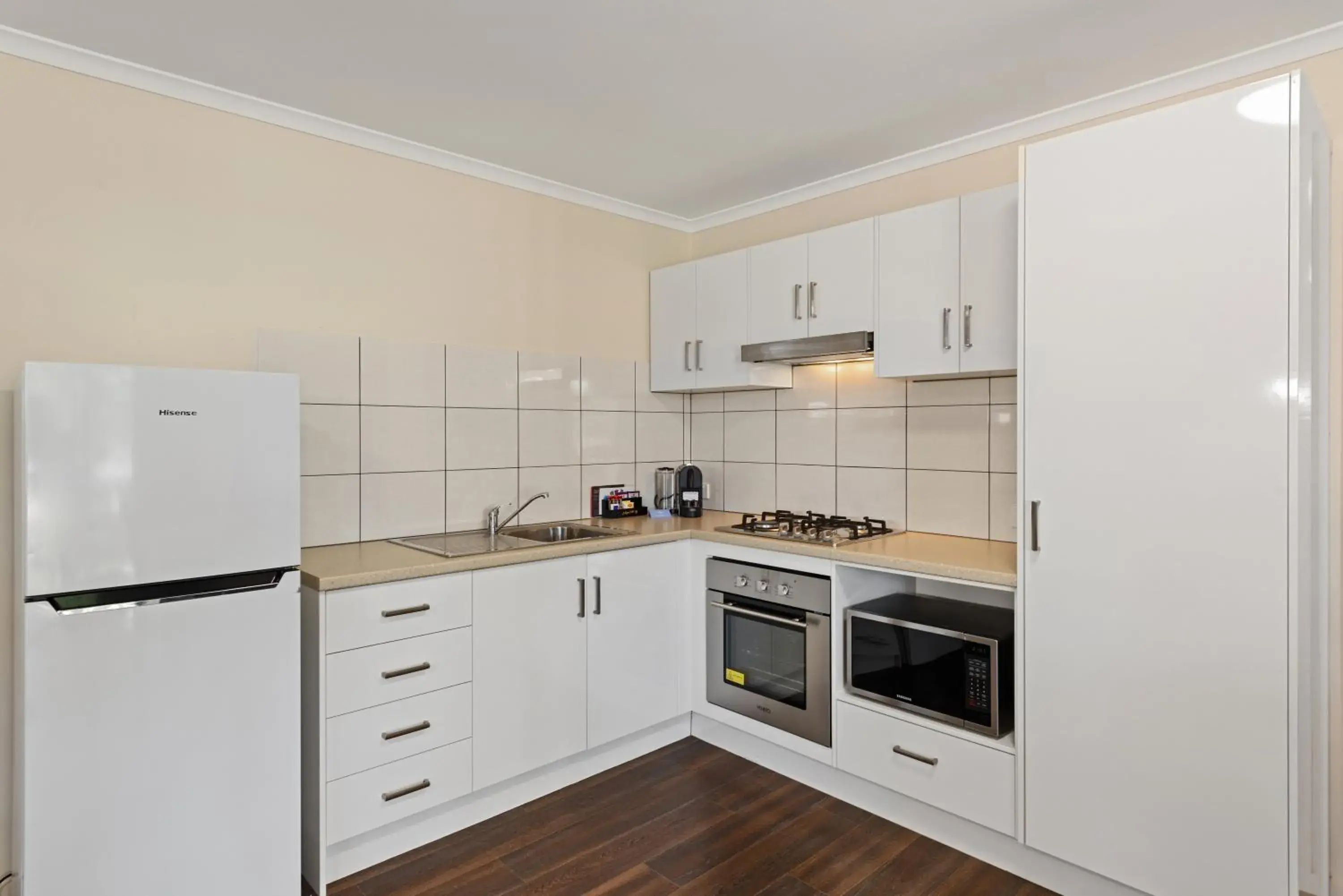 Kitchen or kitchenette, Kitchen/Kitchenette in Discovery Parks - Barossa Valley