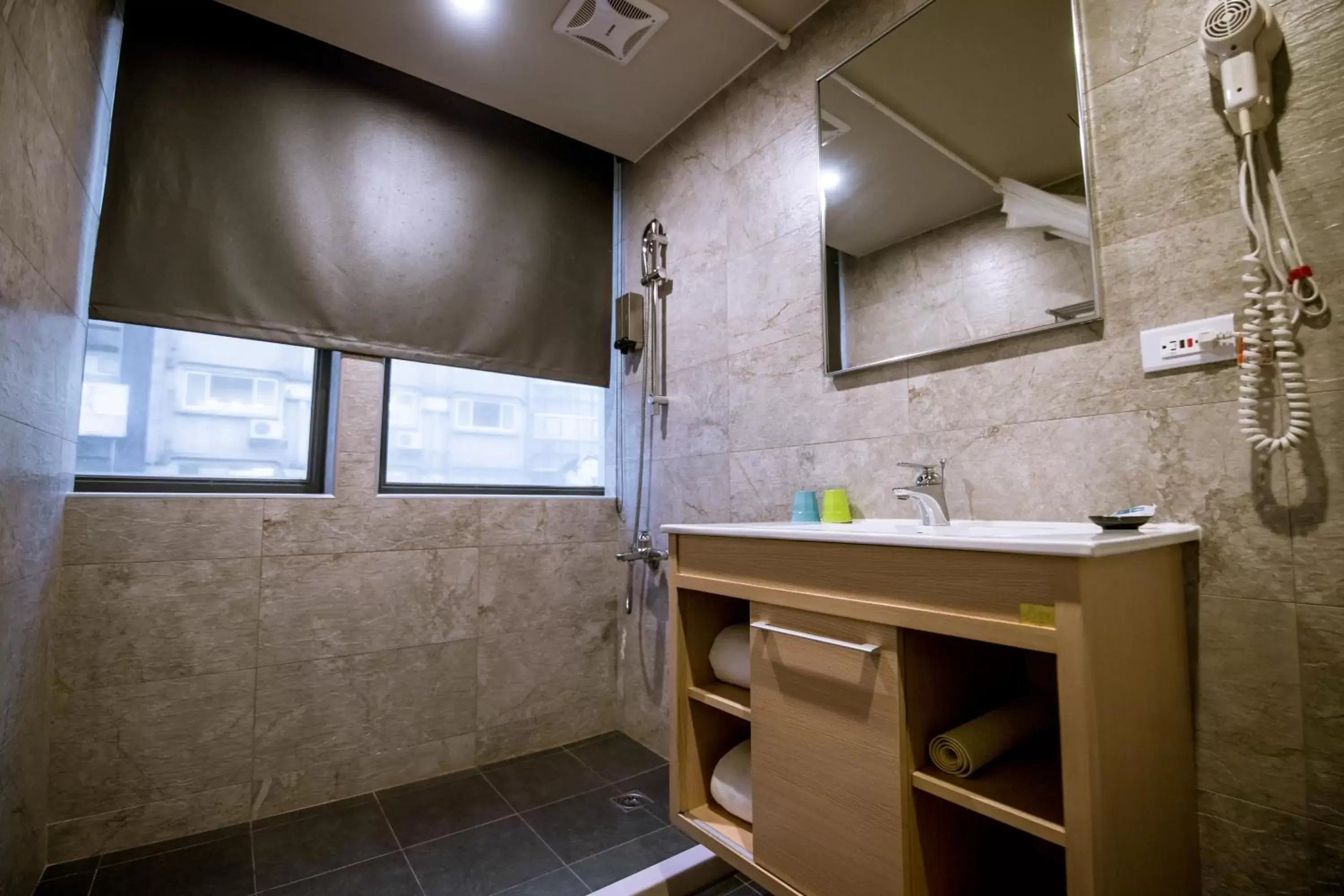 Shower, Bathroom in Guide Hotel Taipei Dadaocheng