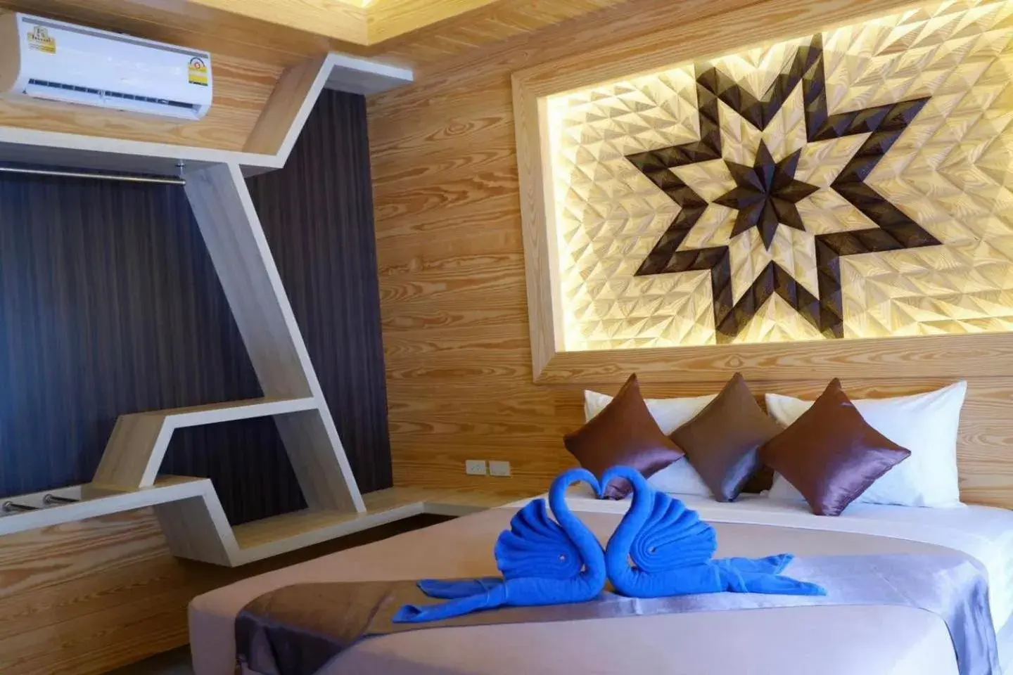 Bedroom, Bed in Kantiang Bay View Resort