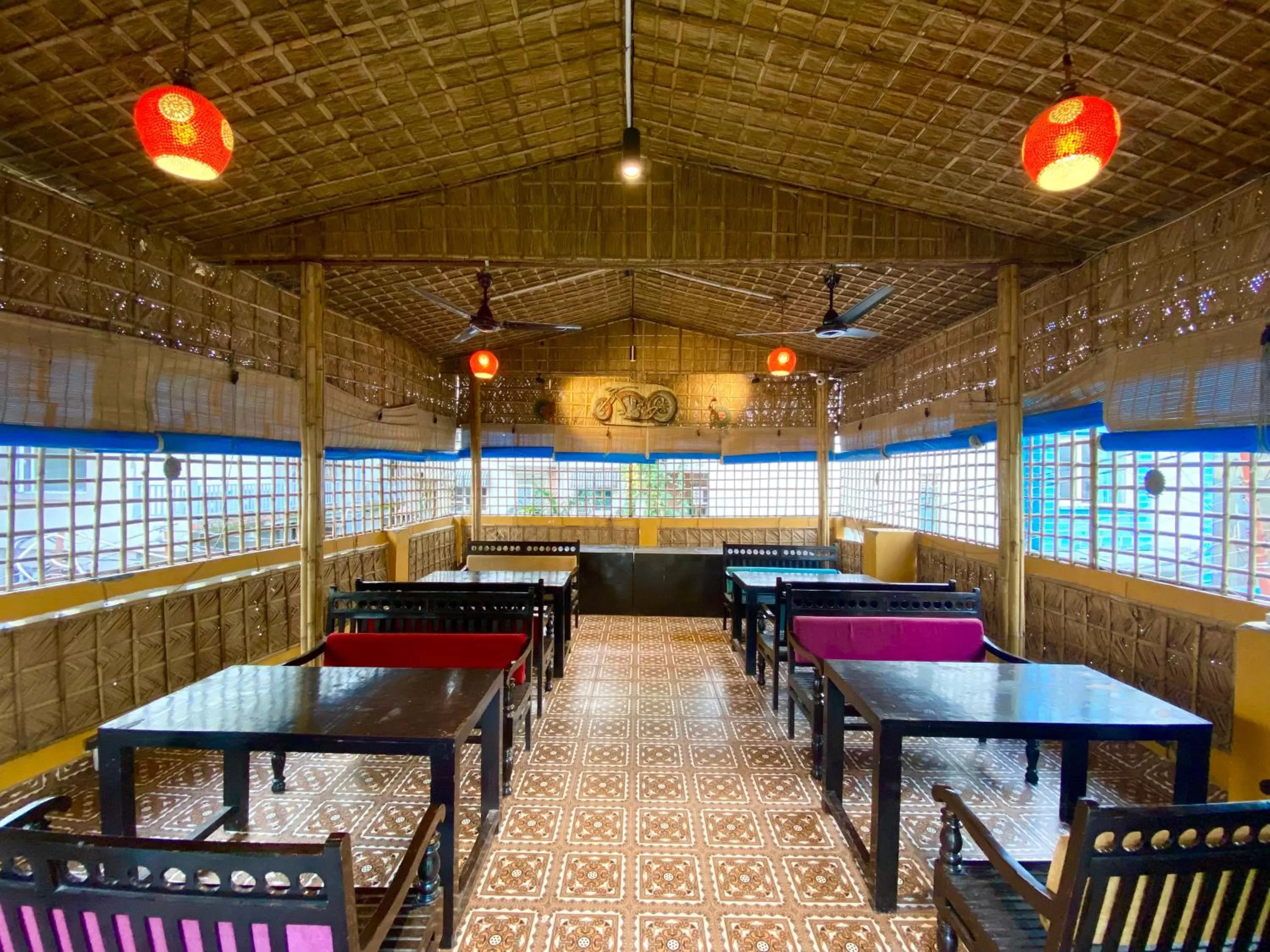 Restaurant/places to eat in Hotel Rishikesh Grand by Kool Stays