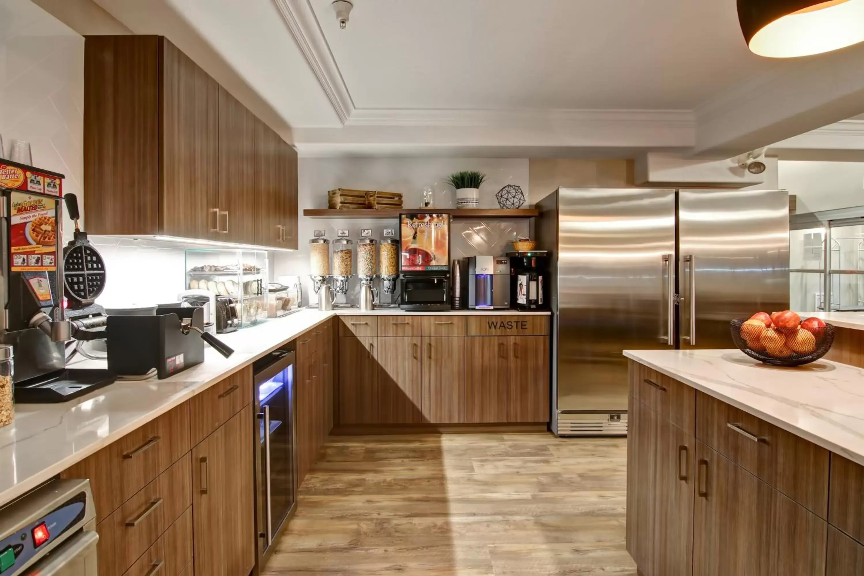 Breakfast, Kitchen/Kitchenette in Canalta Brooks