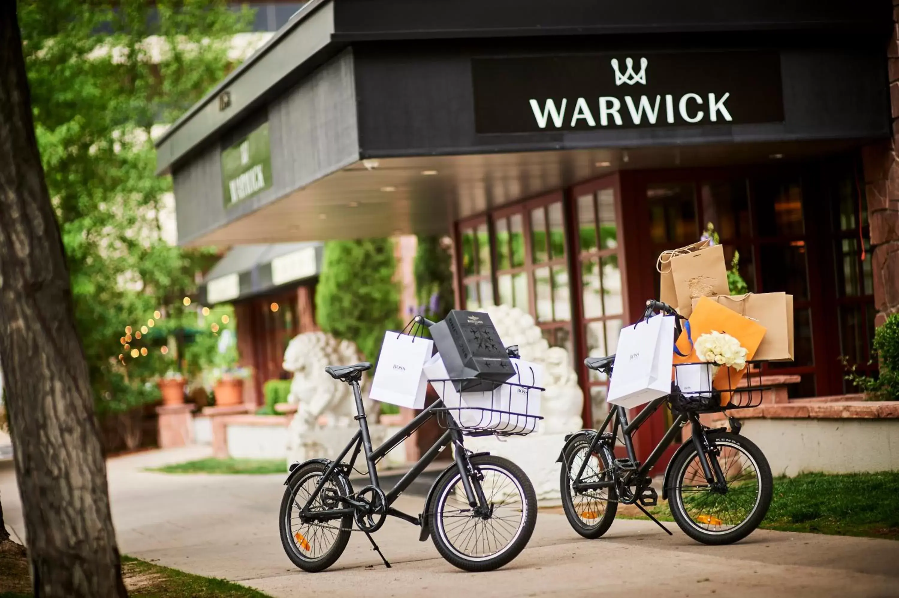 Facade/entrance in Warwick Denver