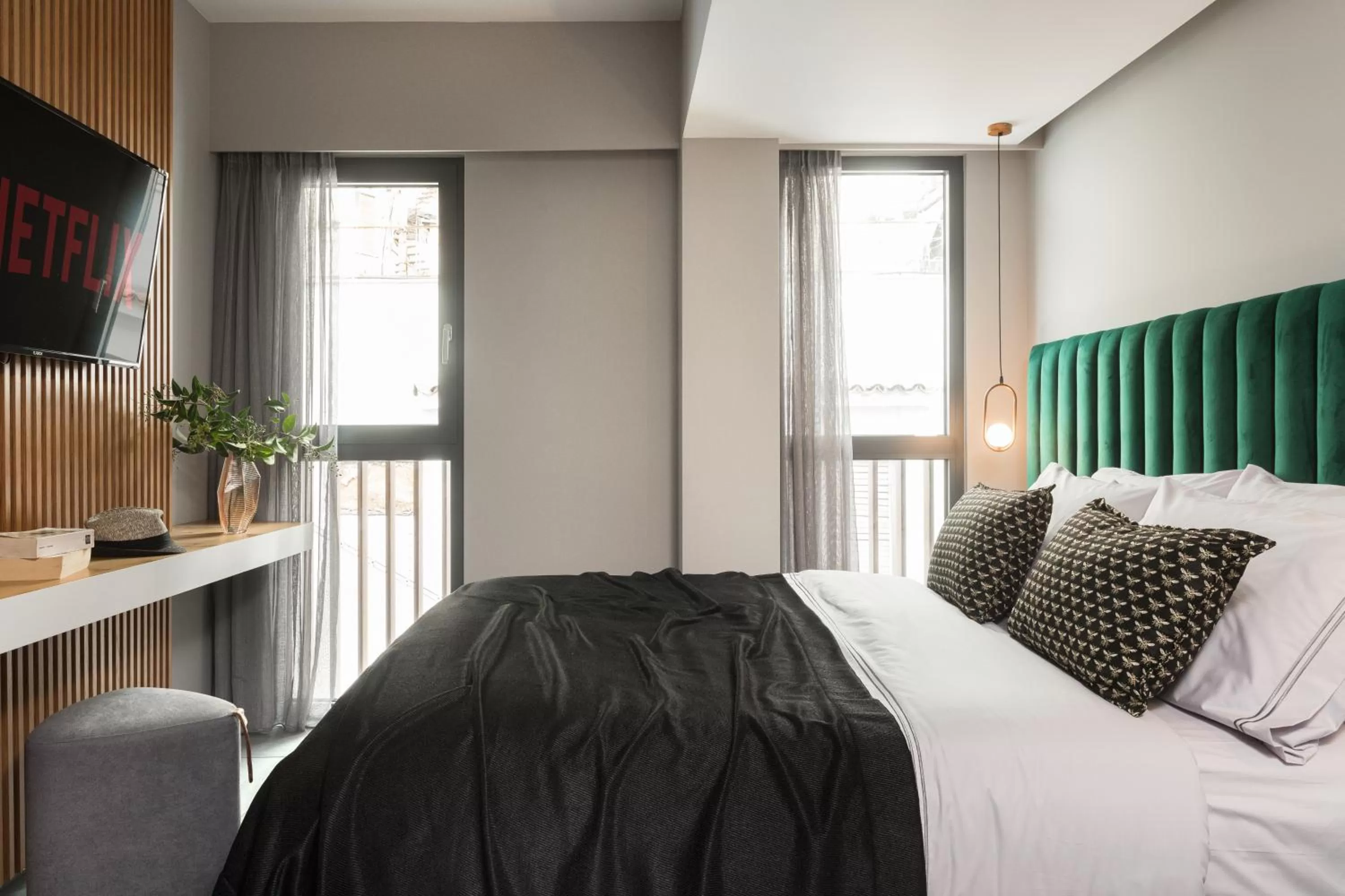 Bed in 11 Enteka Acropolis Suites