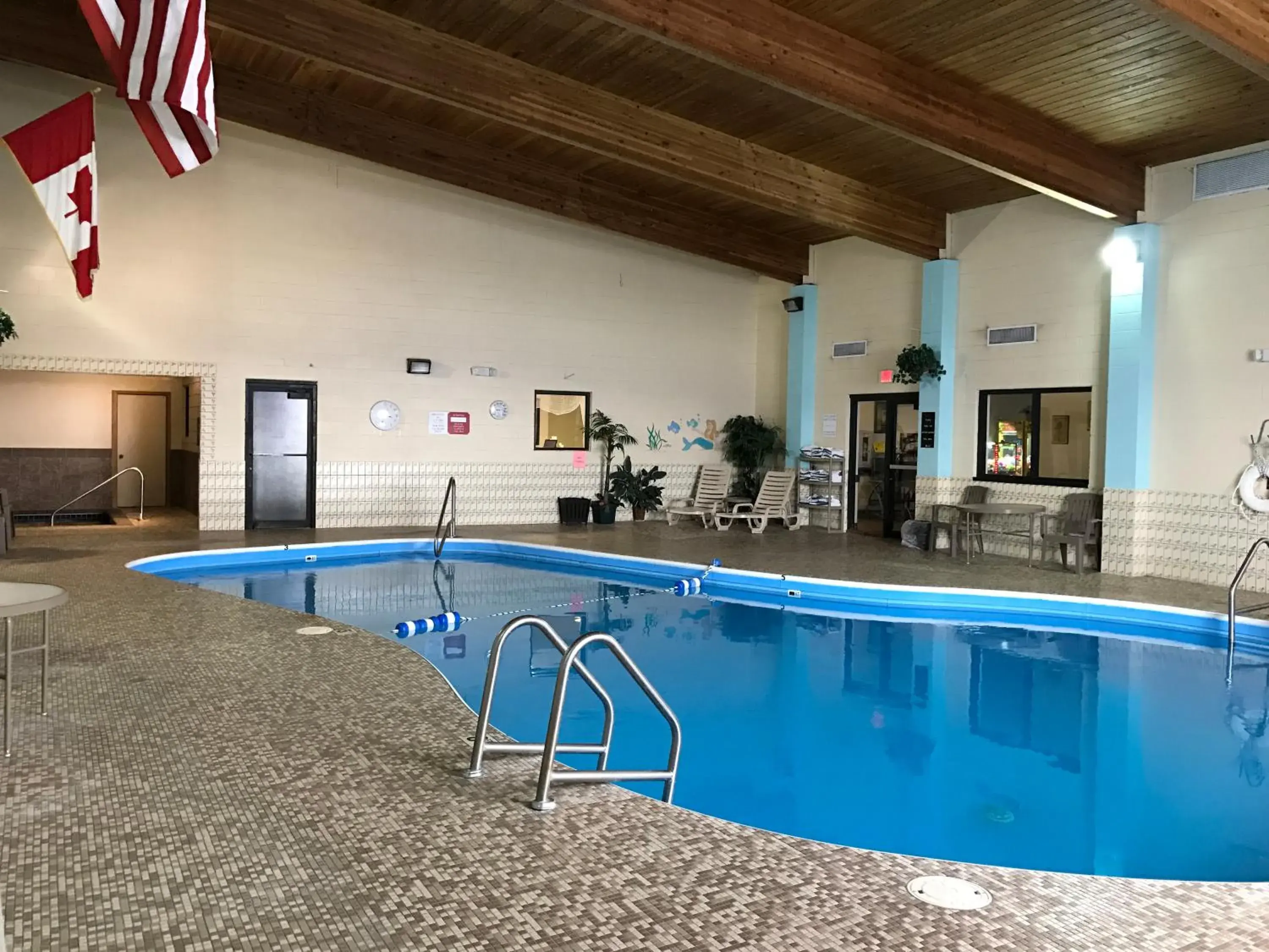 Swimming Pool in Dakota Inn Minot