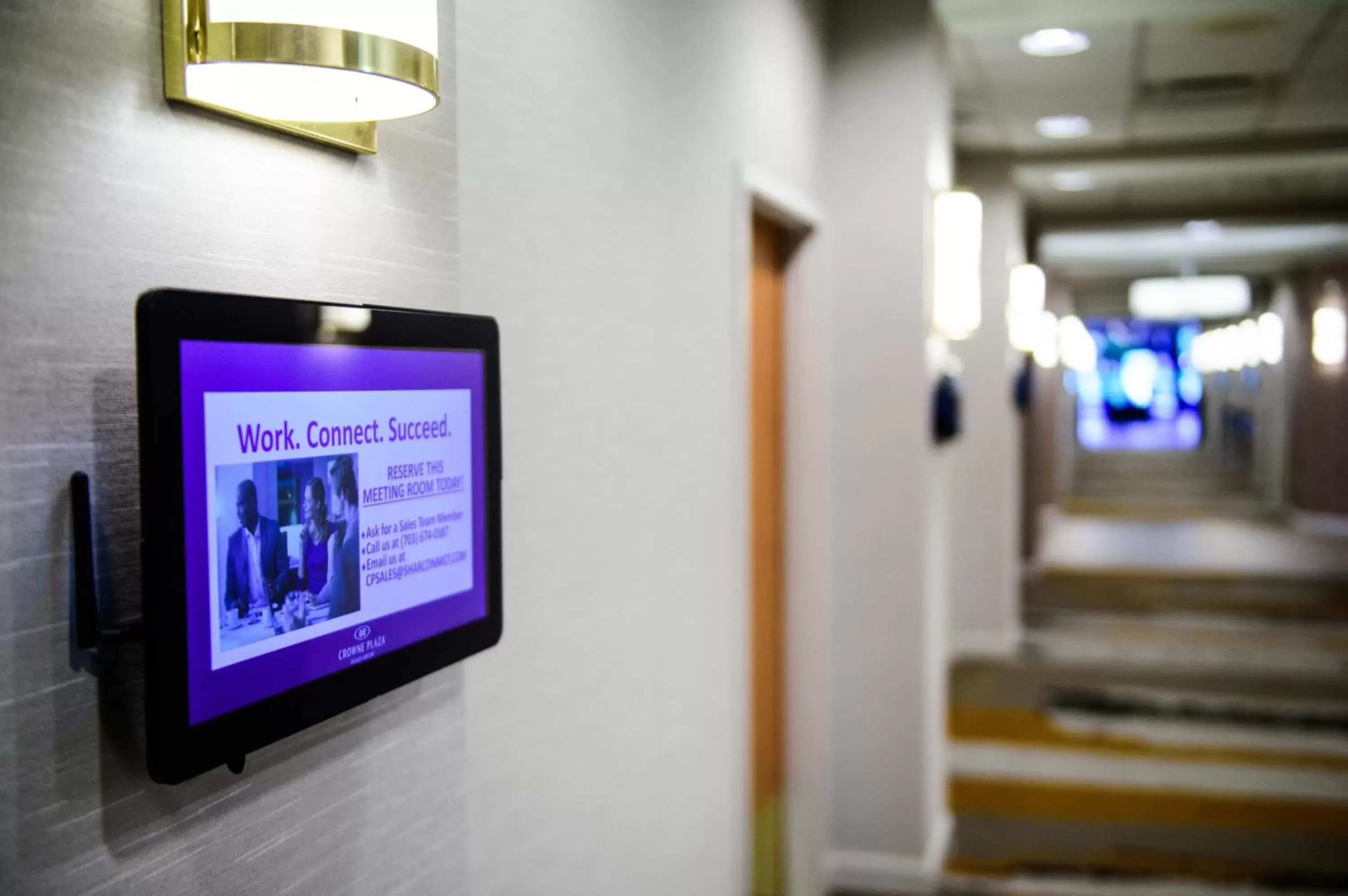 Business facilities, TV/Entertainment Center in Crowne Plaza Dulles Airport, an IHG Hotel