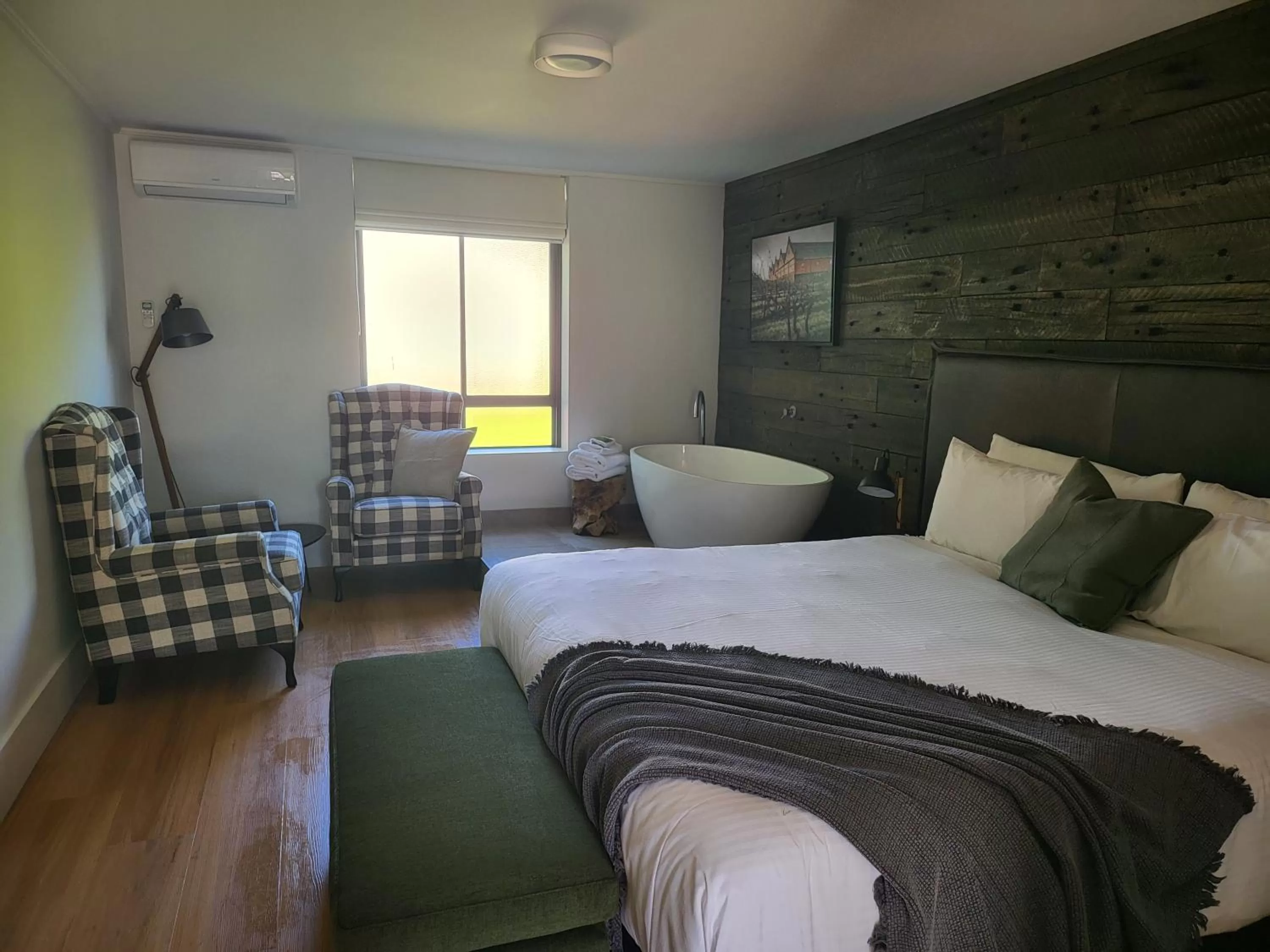 Bed in Mercure Barossa Valley