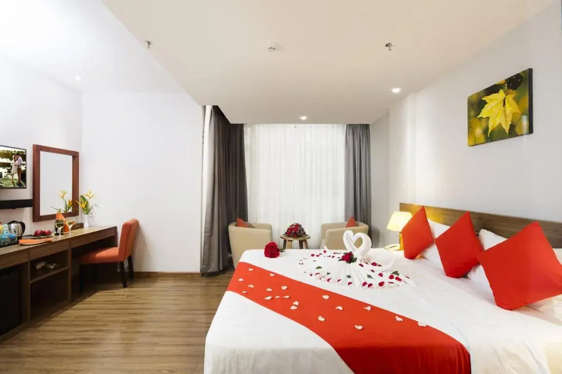 Bed in Maple Leaf Hotel & Apartment