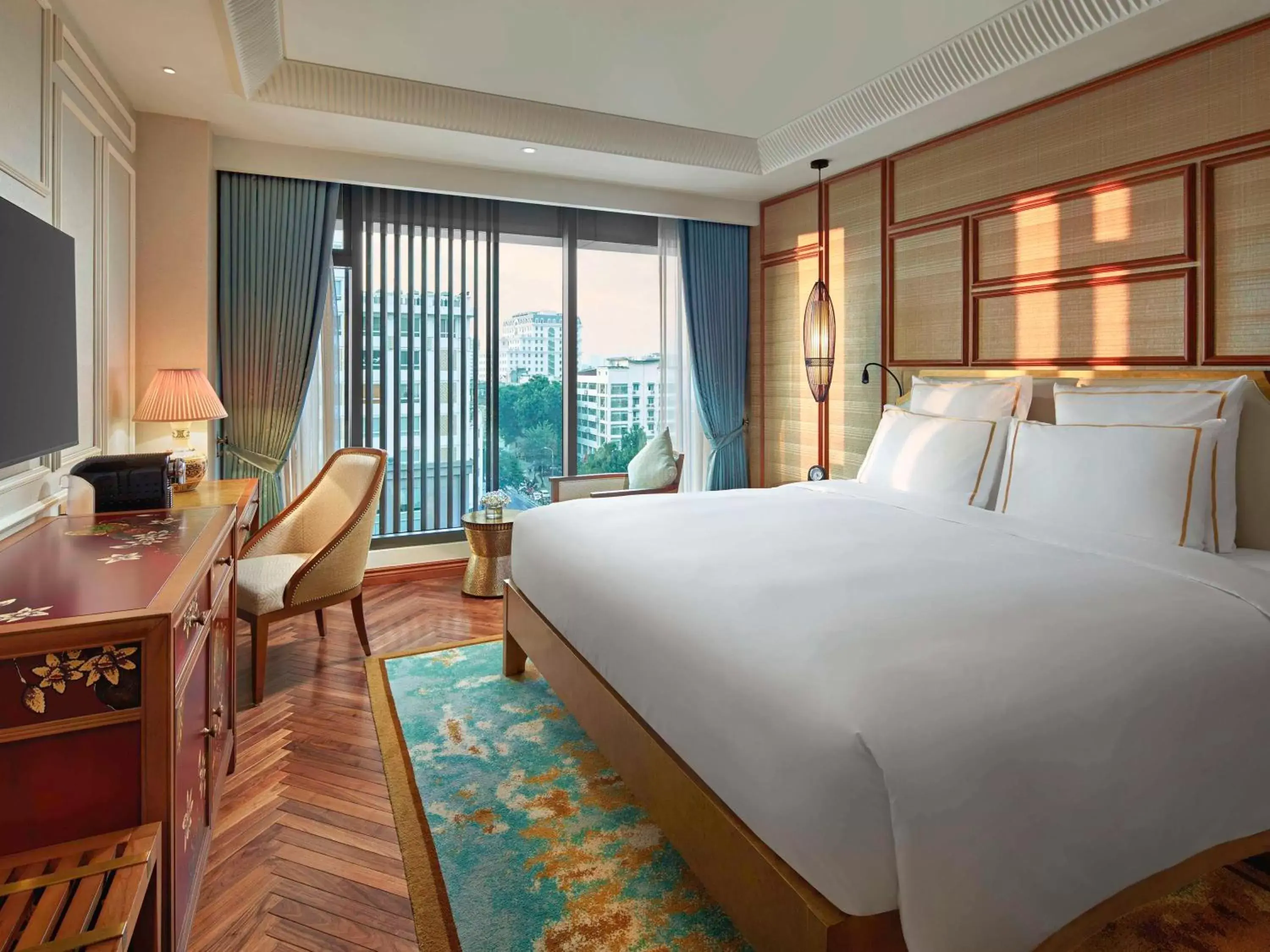 Bedroom in Grand Mercure Hanoi