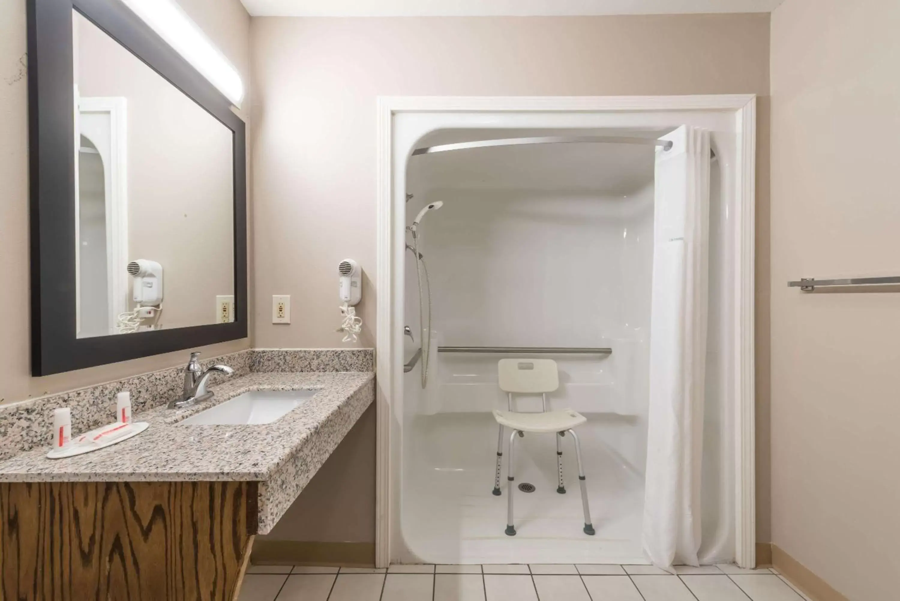 Bathroom in Super 8 by Wyndham Alexander City