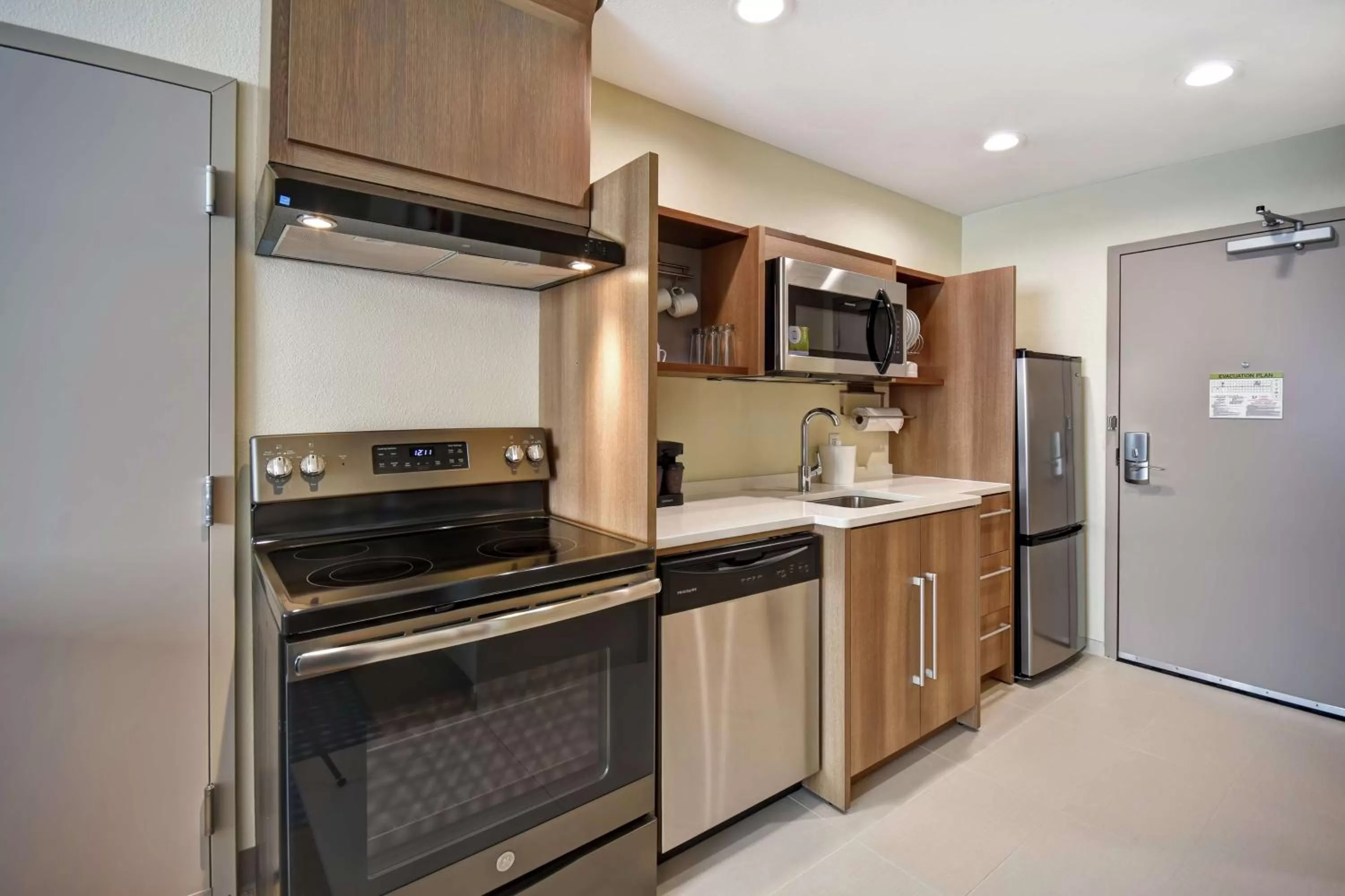 Kitchen or kitchenette in Home2 Suites By Hilton Columbus Downtown