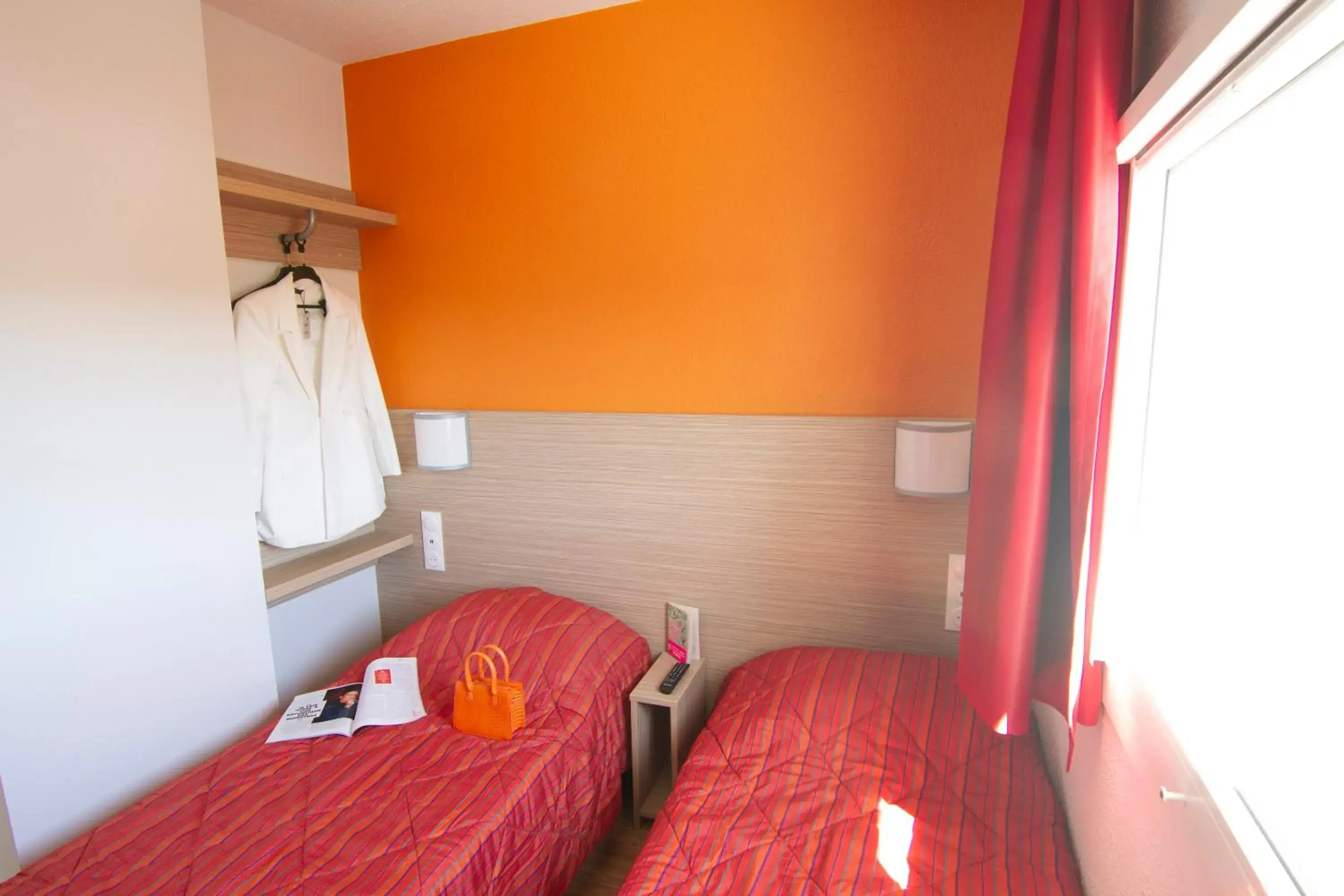 Bed in Premiere Classe Thionville - Yutz