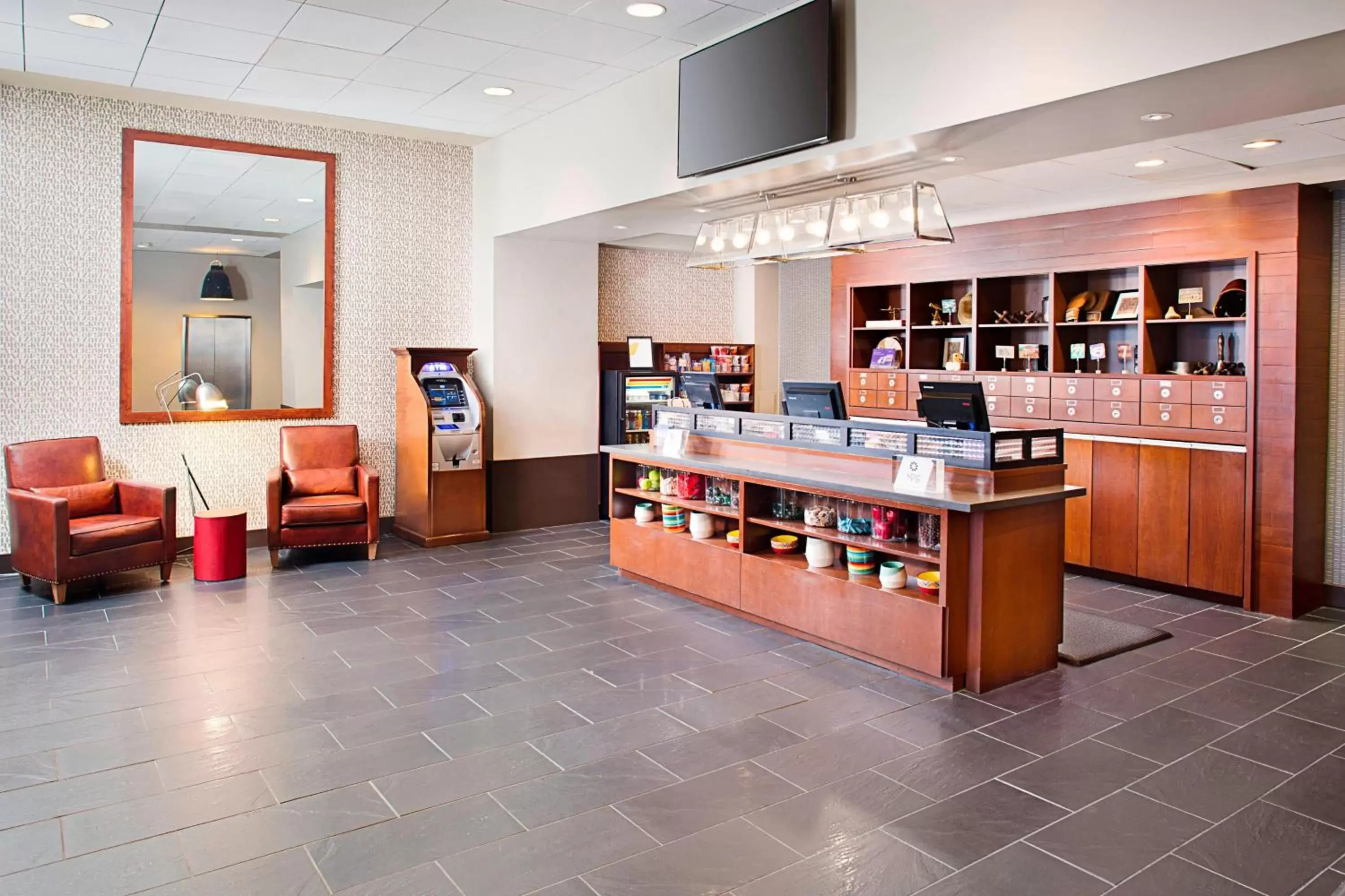 Lobby or reception in Four Points by Sheraton Philadelphia Airport