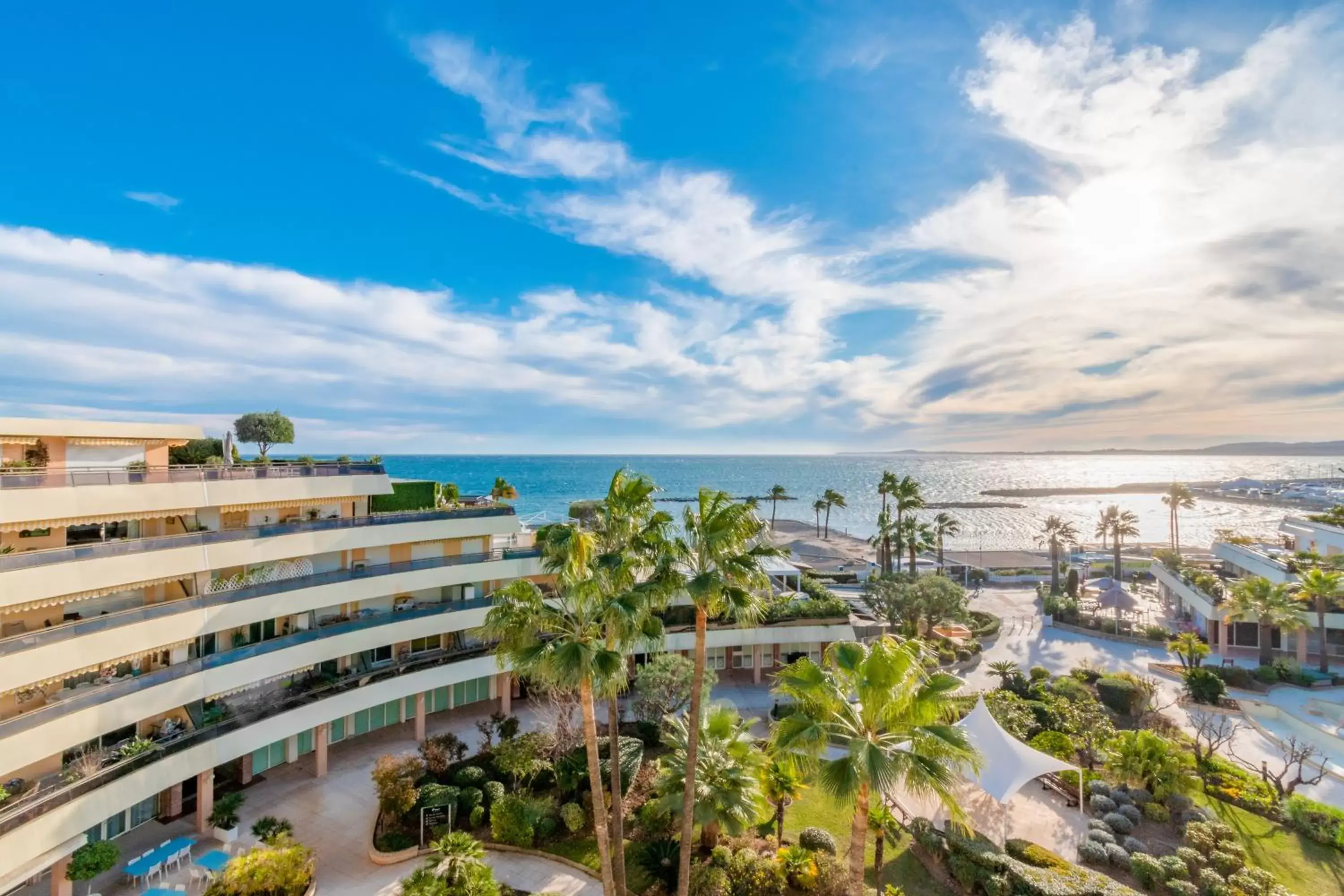 Property building in Holiday Inn Nice - Port St Laurent by IHG Property building in Holiday Inn Nice - Port St Laurent by IHG