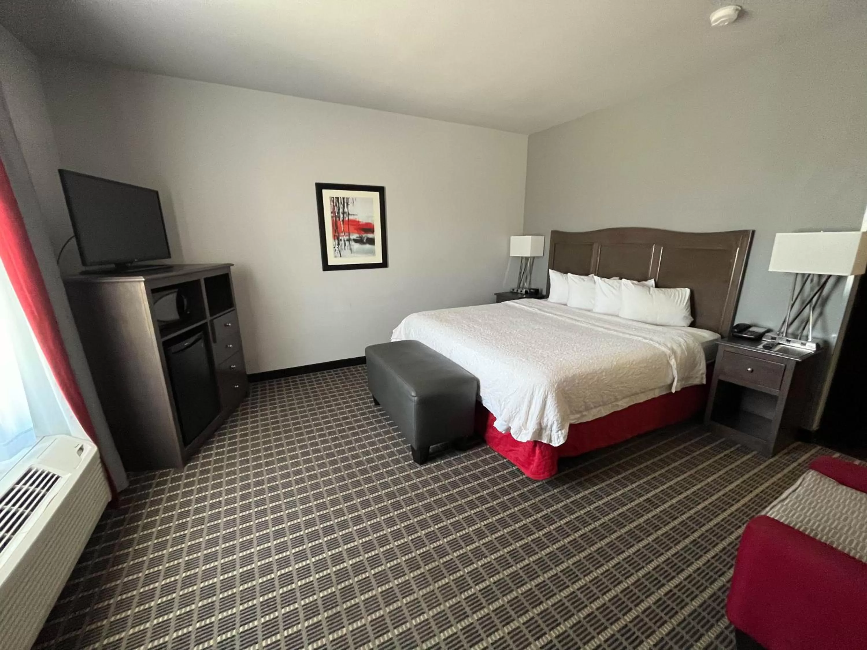 Bedroom, Bed in Studio 6 Suites Pearsall, TX